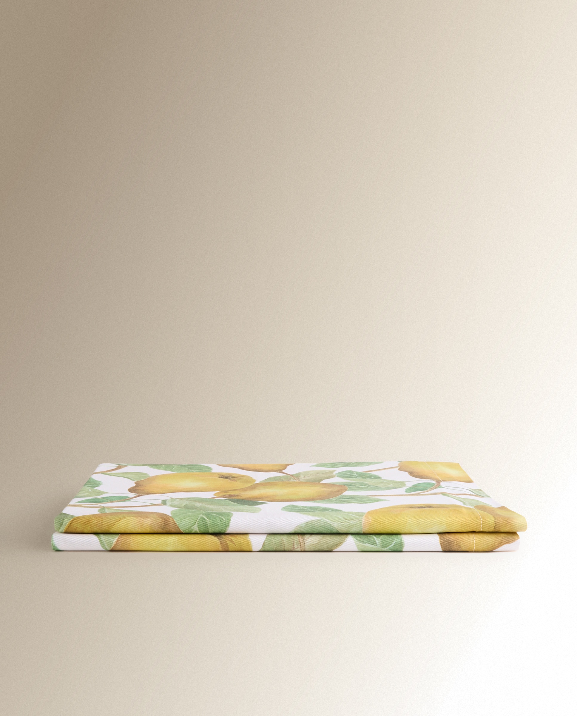 Toalha de Mesa Antinódoas Resinada Marmelos Amarelo-2