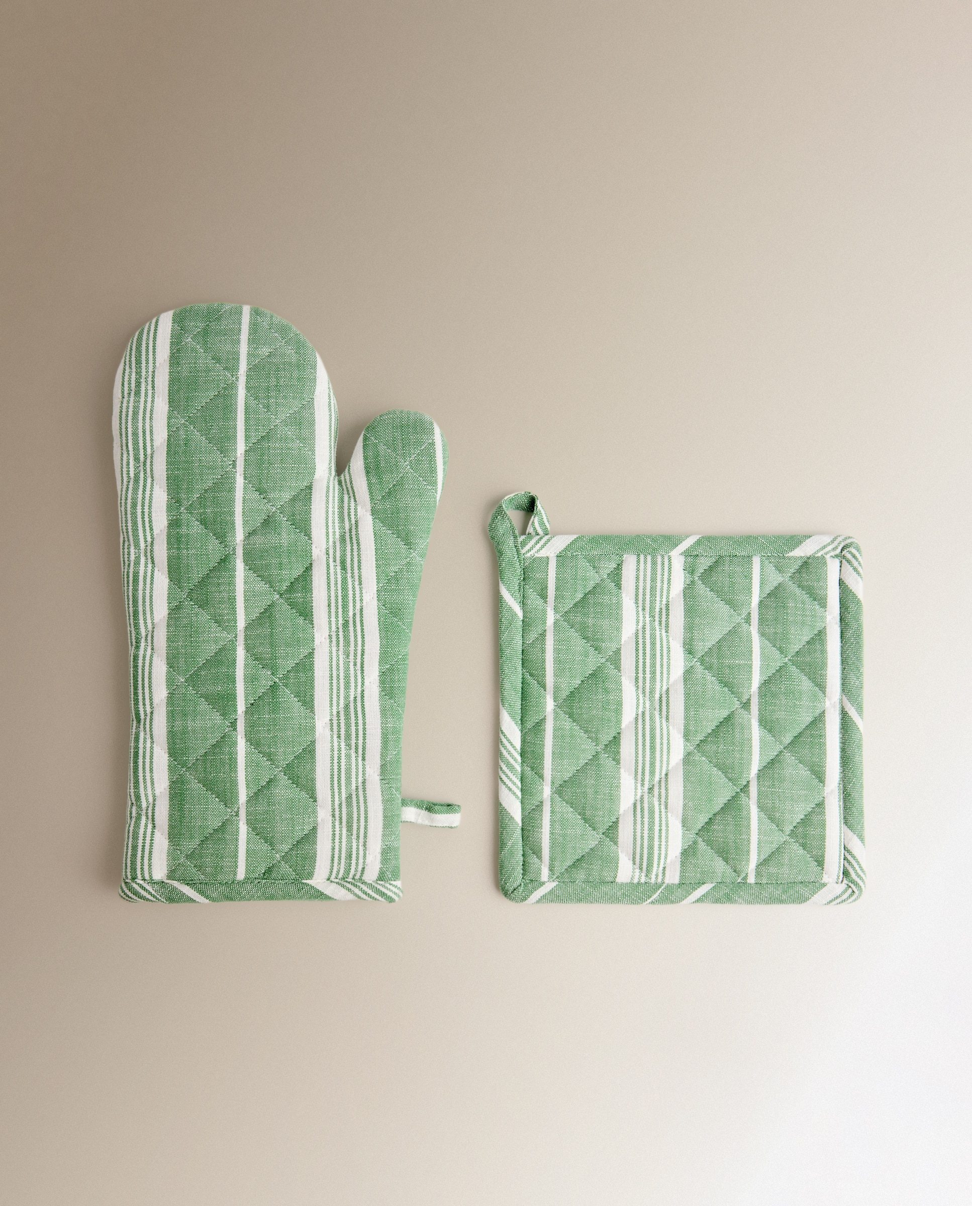 Imagem 0 de Conjunto de Luva e Pega Risca