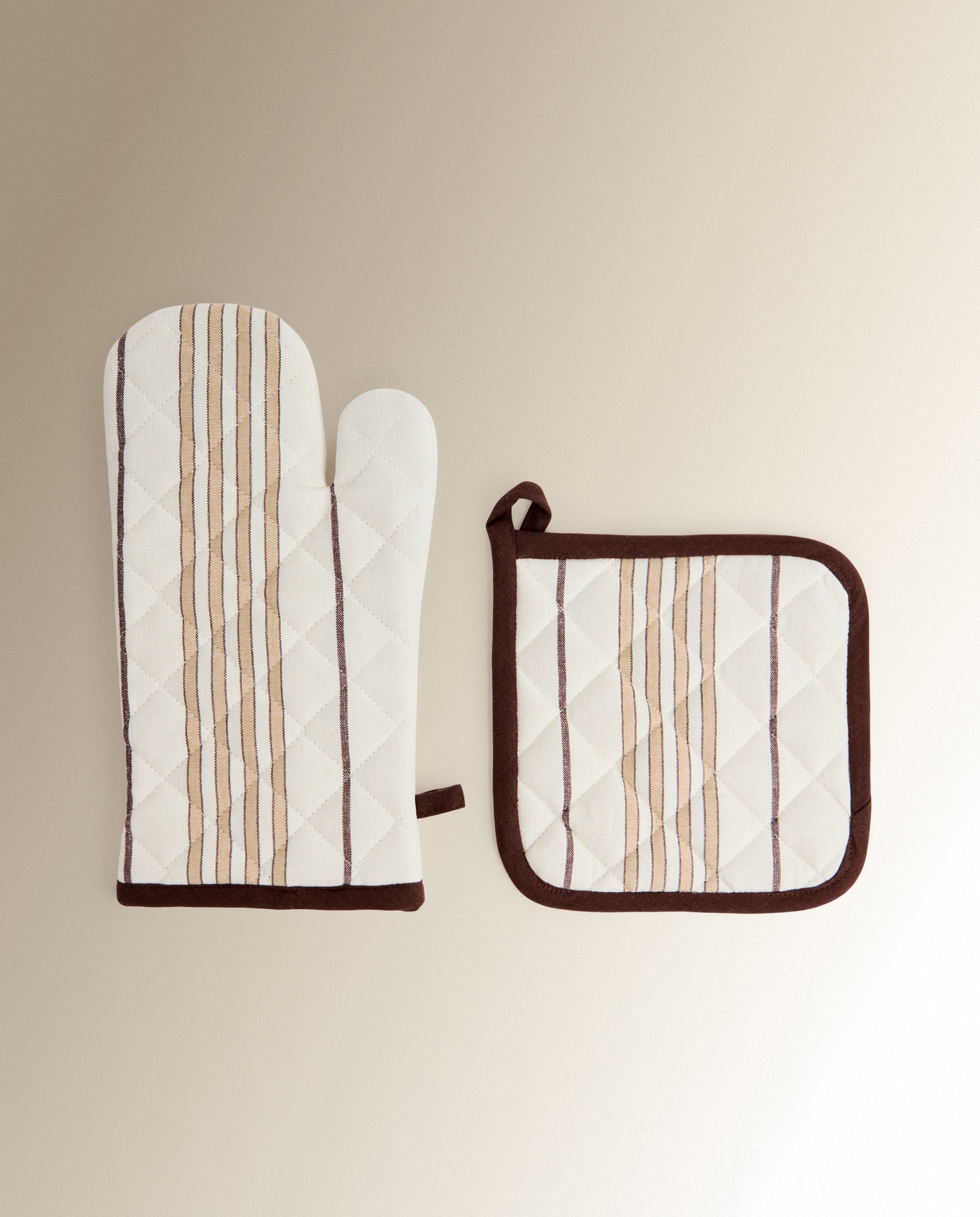 Imagen 0 de Set manopla y agarrador Dian Beige