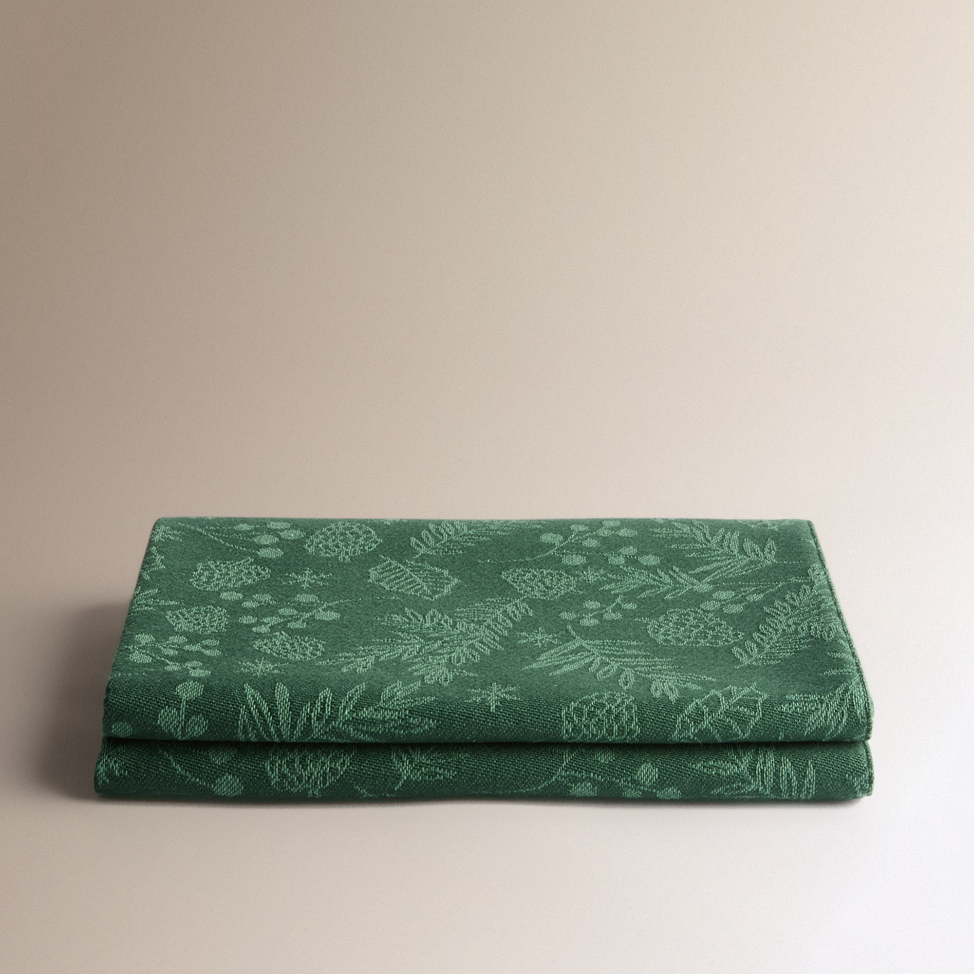 Caminho de Mesa em Mistura de Algodão Holy Jacquard Verde-2