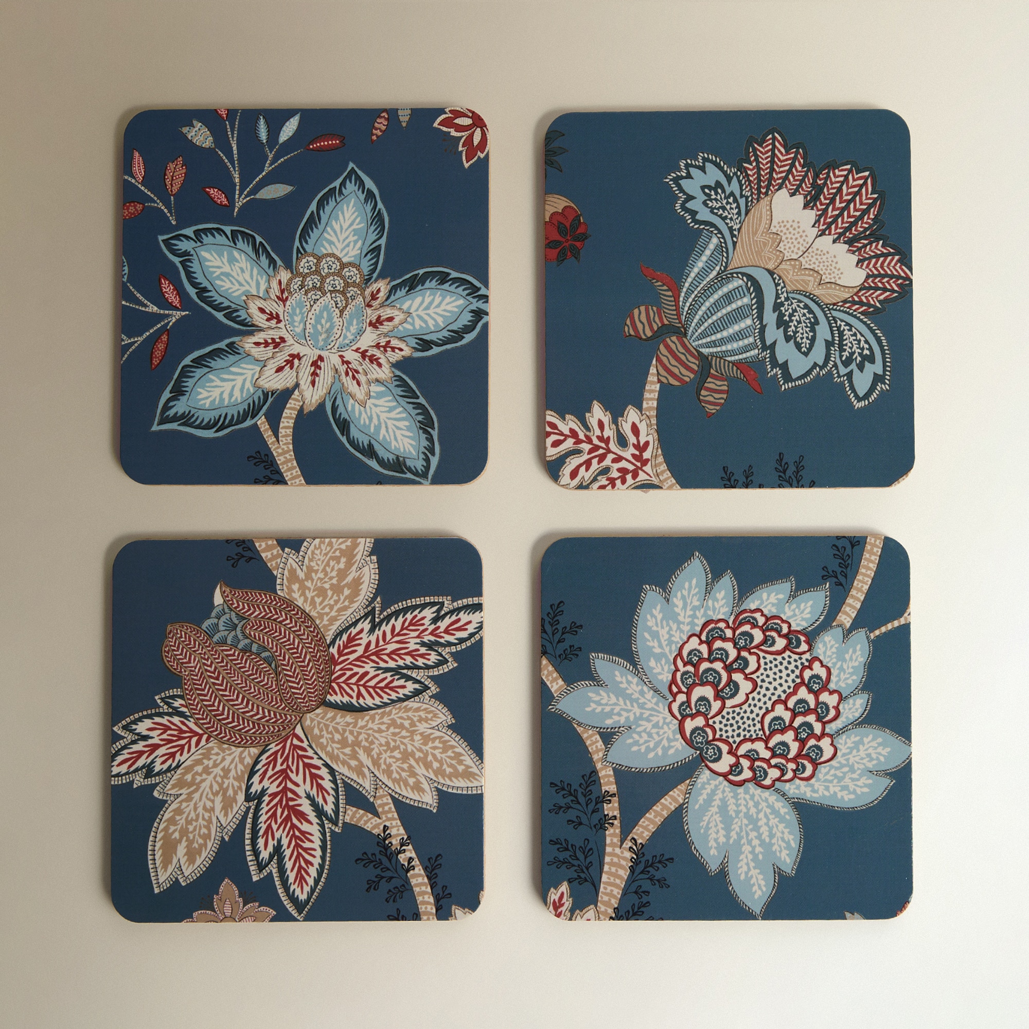 Imagem 0 de Conjunto de 4 Bases para Copos de MDF Verona