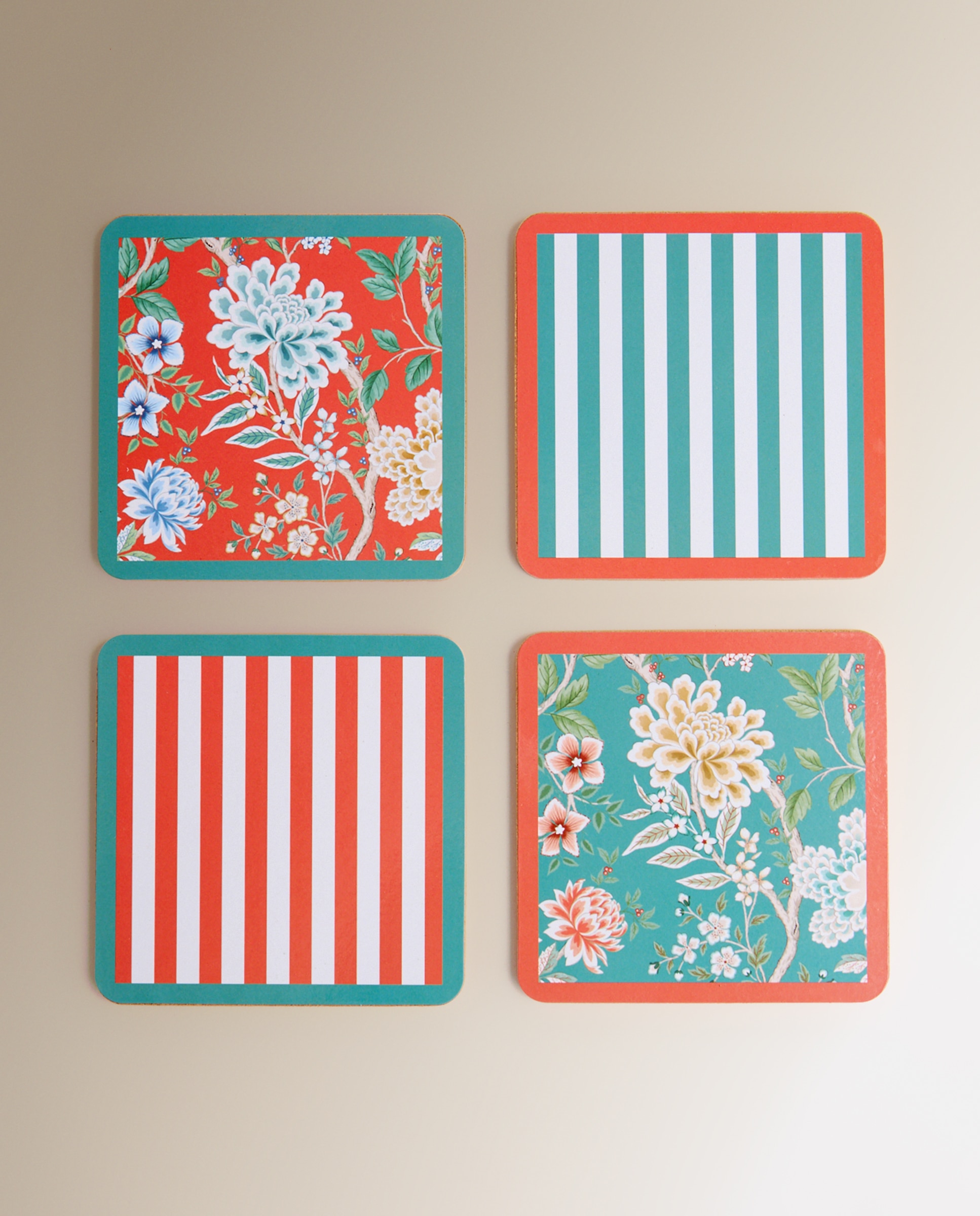 Imagem 0 de Conjunto de 4 bases para copos MDF Eiren