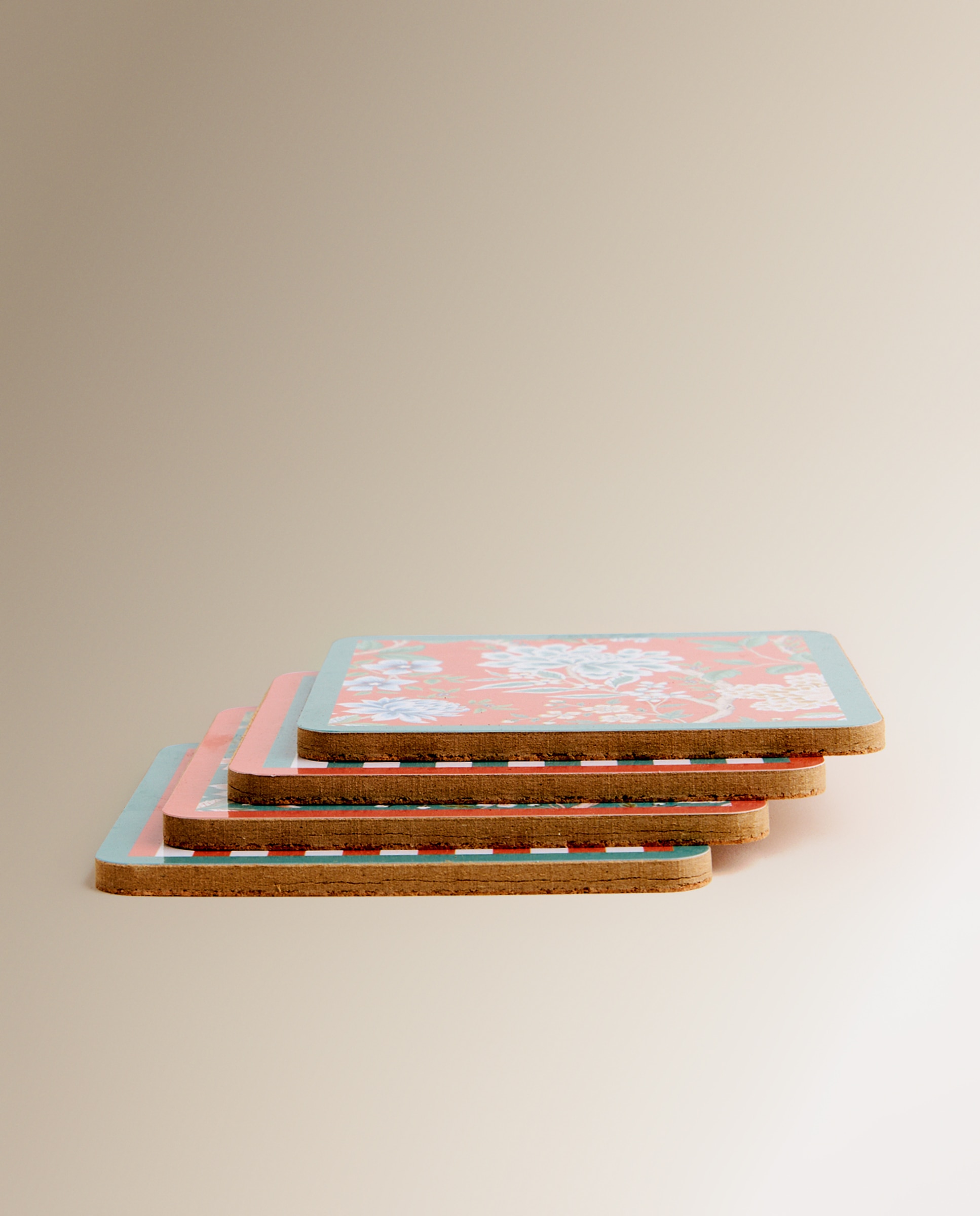 Conjunto de 4 bases para copos MDF Eiren Multicolor-2