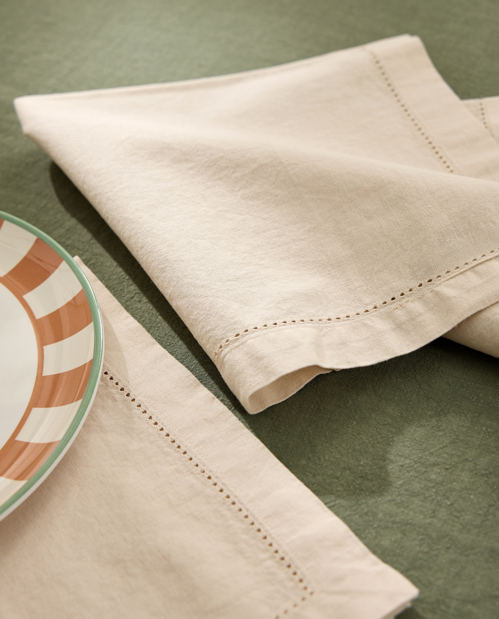 Imagem 0 de Conjunto de 2 Guardanapos de Algodão e Linho Vainica