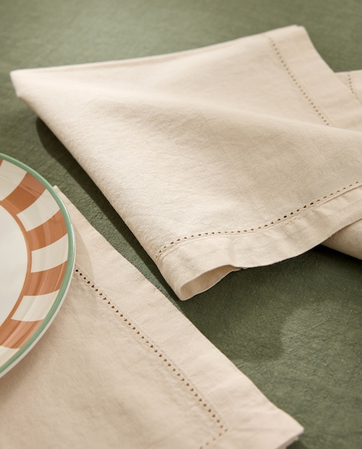 Imagem 0 de Conjunto de 2 Guardanapos de Algodão e Linho Vainica