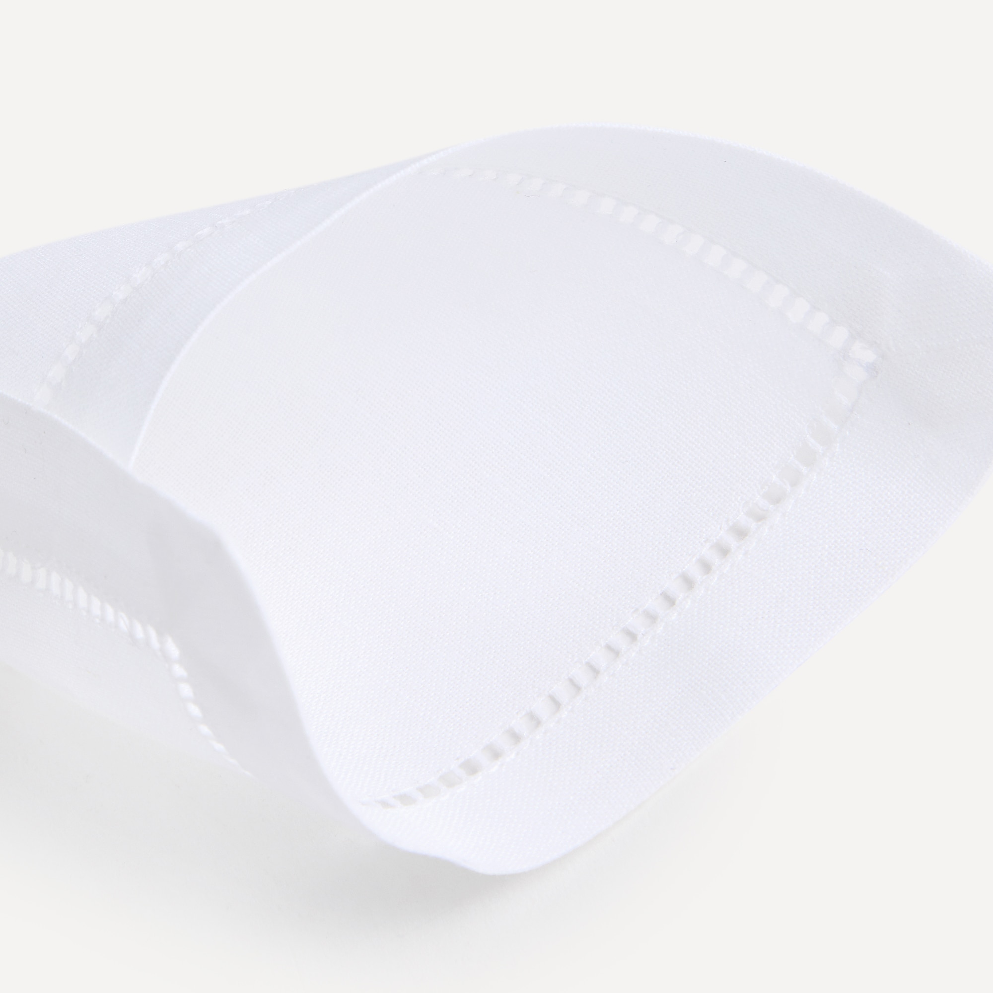 Conjunto de 4 Guardanapos de Cocktail Liso Branco-3