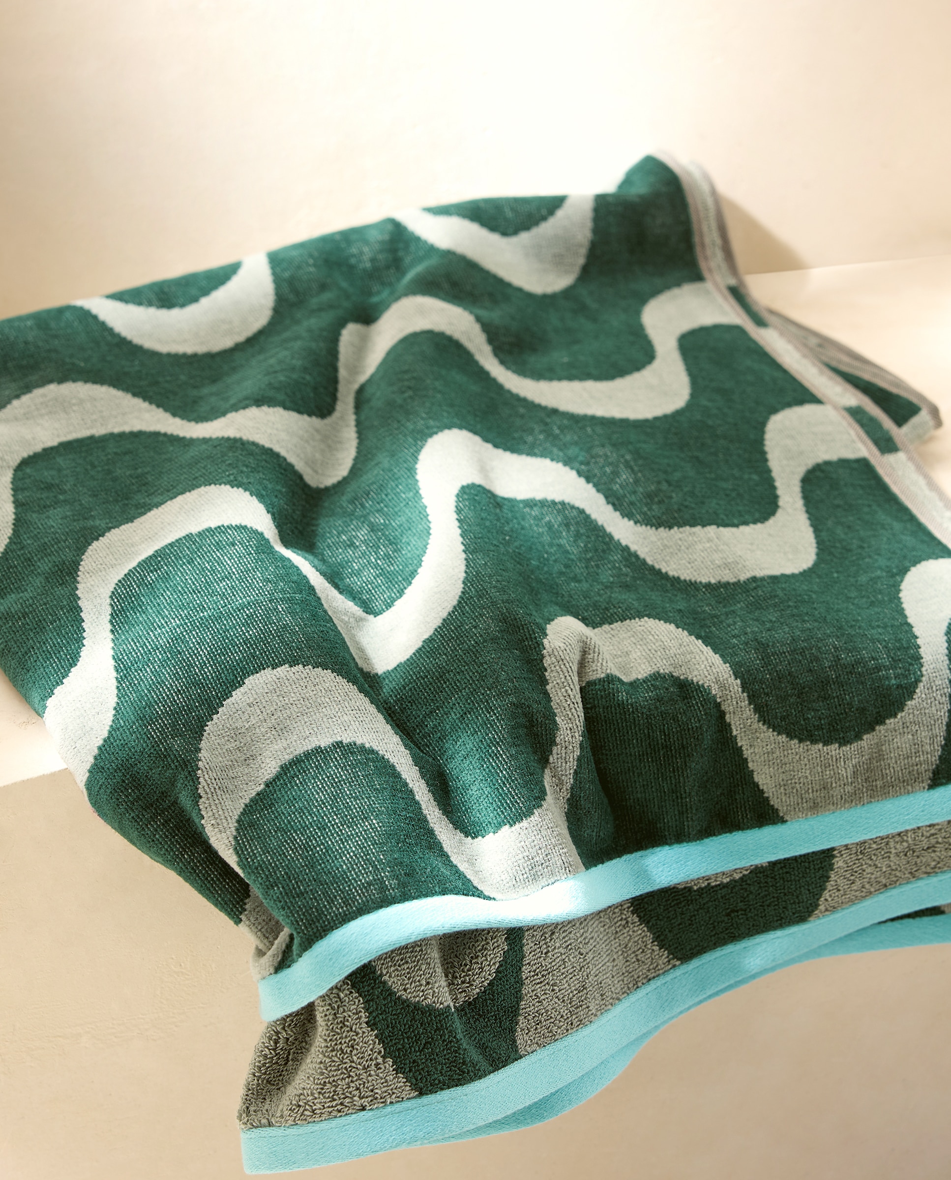 Imagem 0 de Toalha de Praia Surf