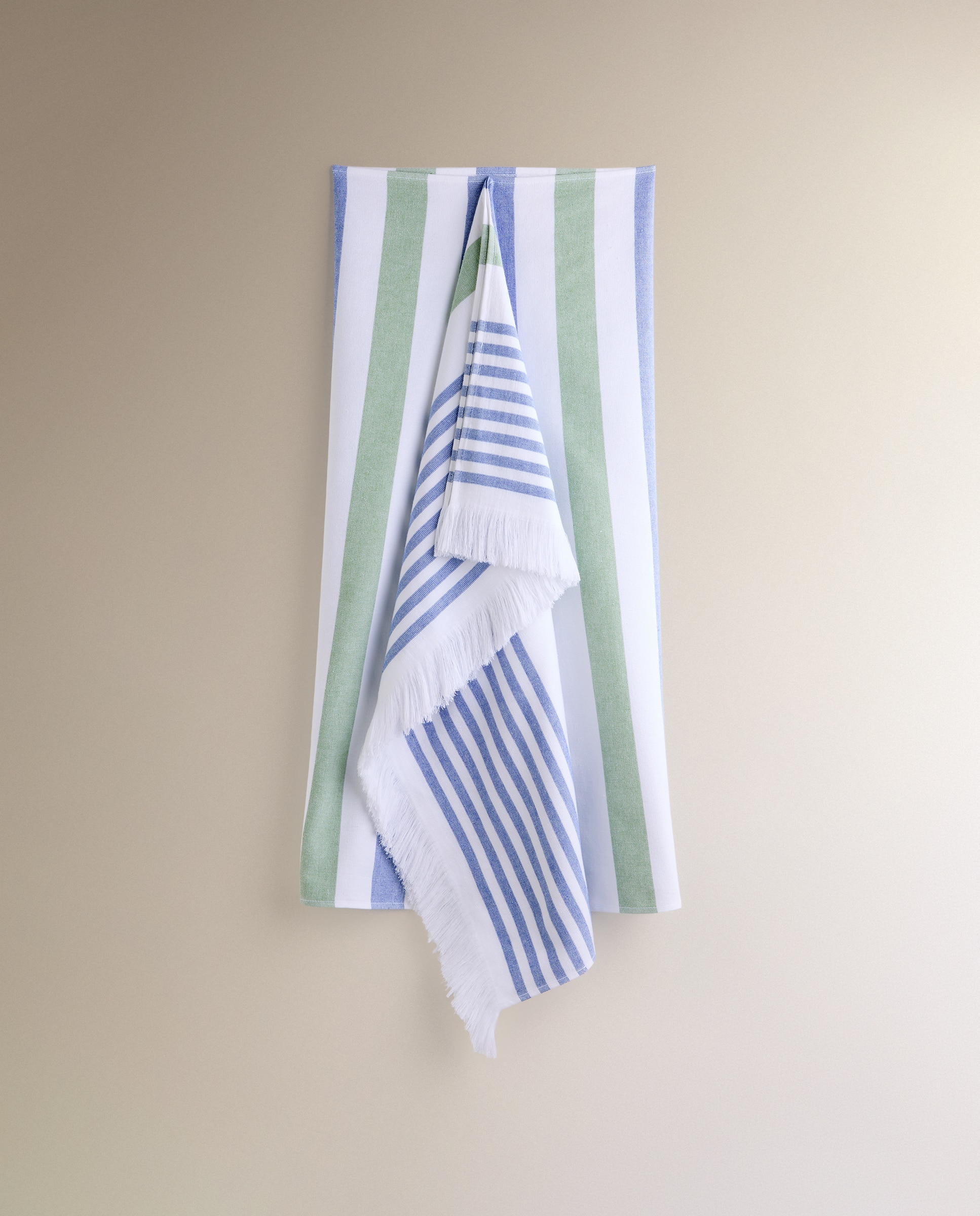 Imagem 0 de Páreo de Praia Ellenton