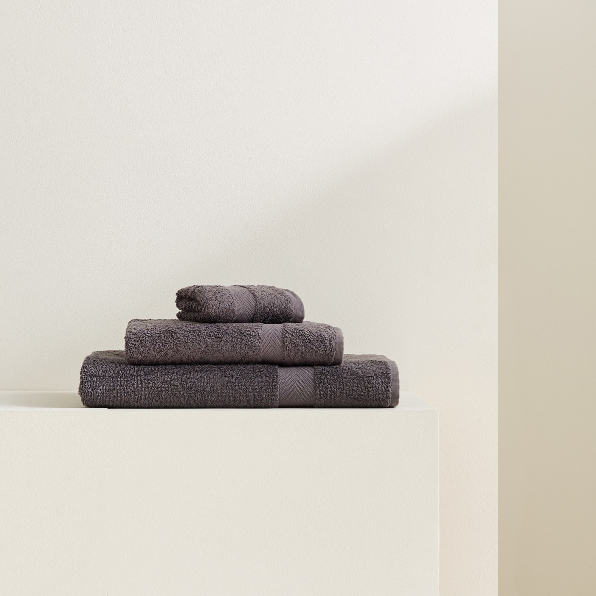 Toalla de baño algodón 450 gr/m2 Colors El Corte Inglés - Gris ceniza Tocador Gris ceniza-1
