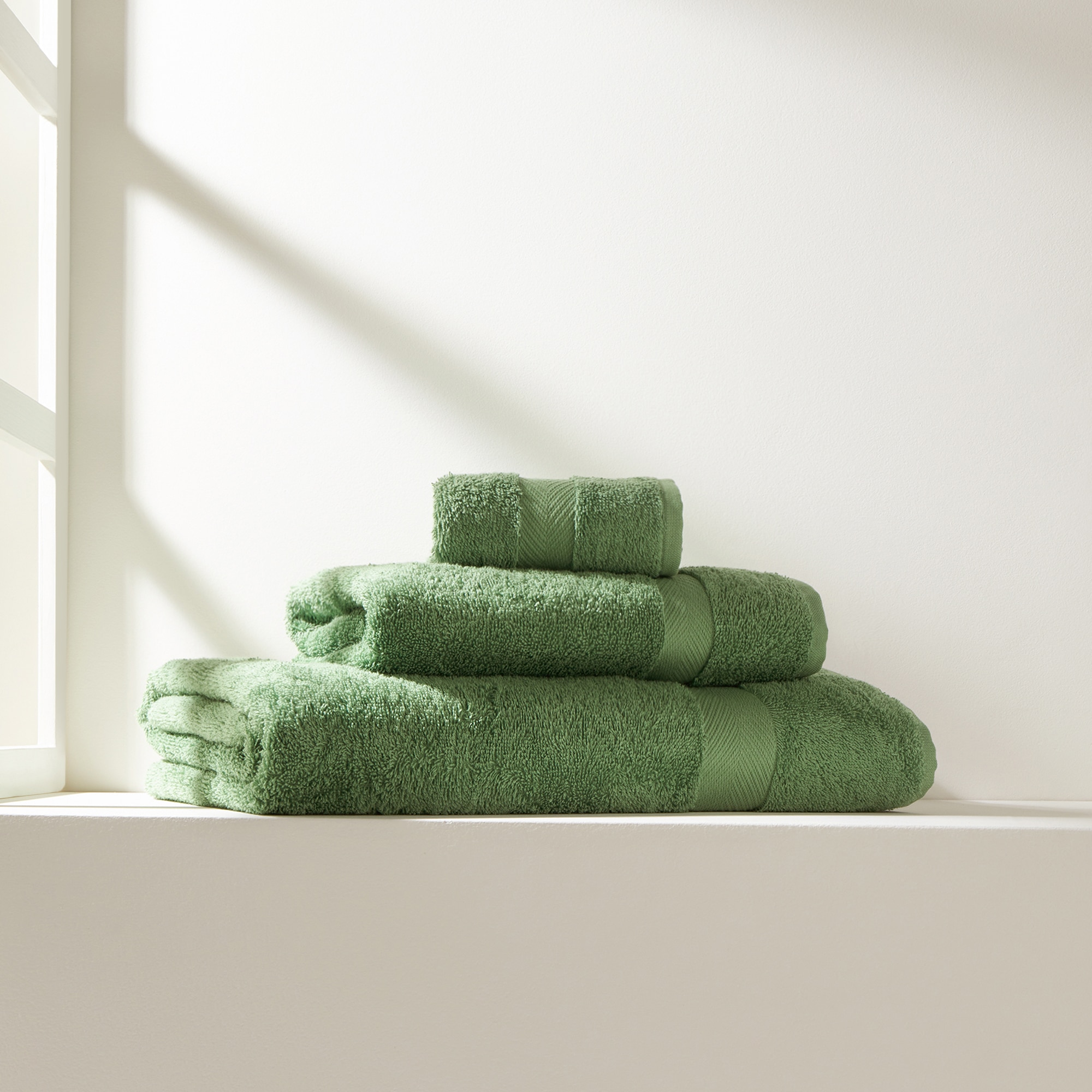 Imagen 0 de Toalla de baño algodón 450 gr/m2 Colors El Corte Inglés Hierba