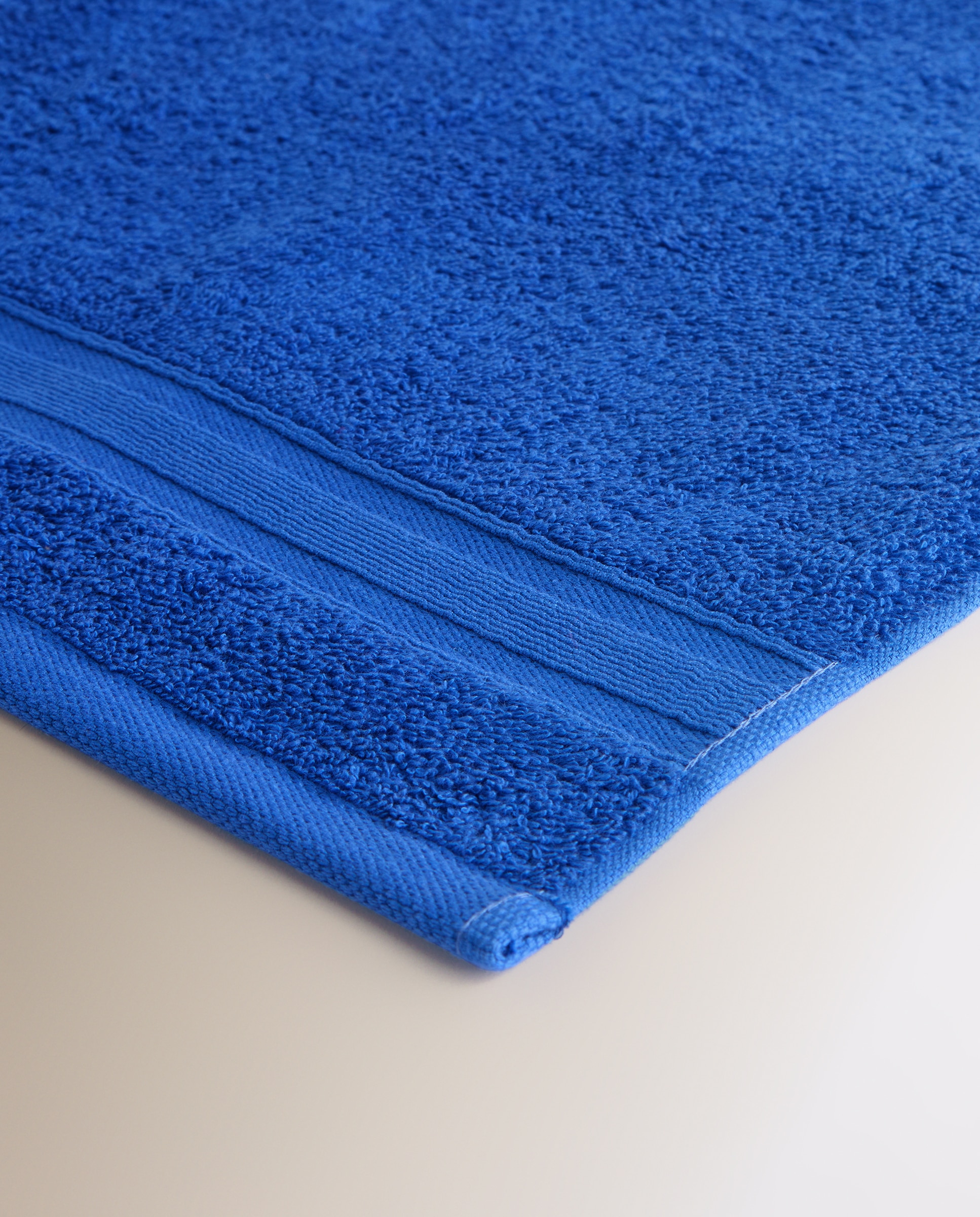 Toalla de baño algodón 500 gr/m2 New Colors - Azul Tocador Azul-3