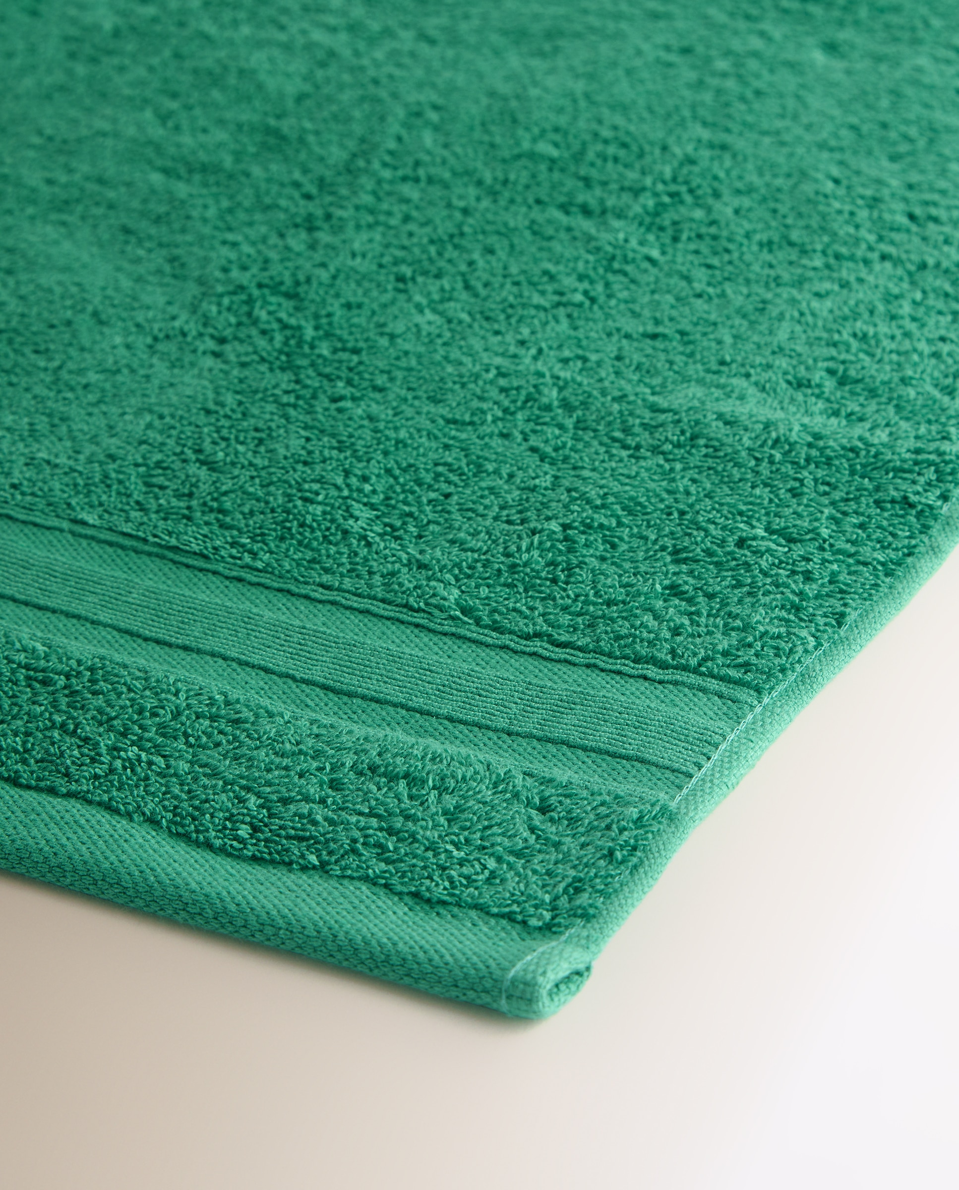 Toalla de baño algodón 500 gr/m2 New Colors - Verde Tocador Verde-3