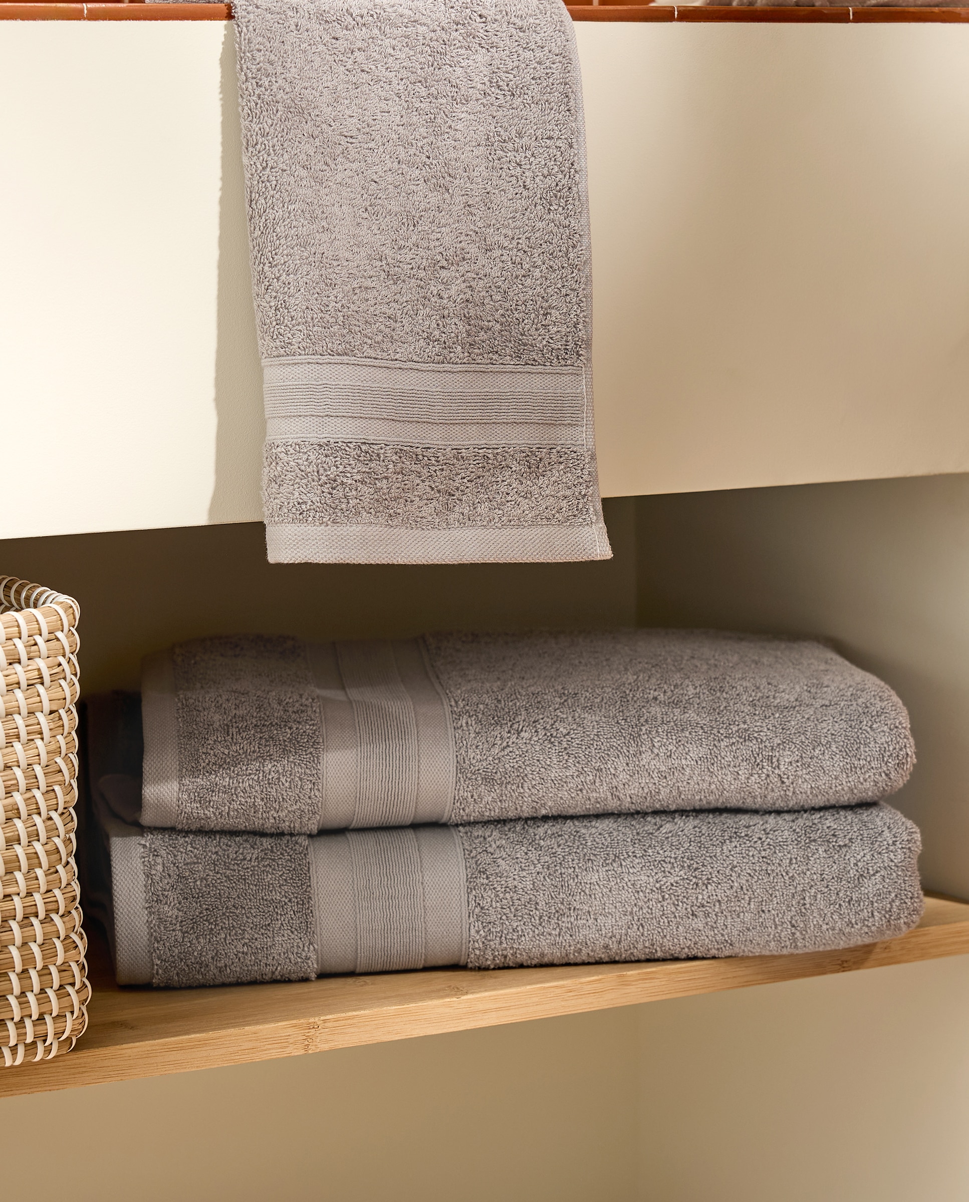 Imagem 0 de Toalha de banho em algodão 500 g/m² New Colors