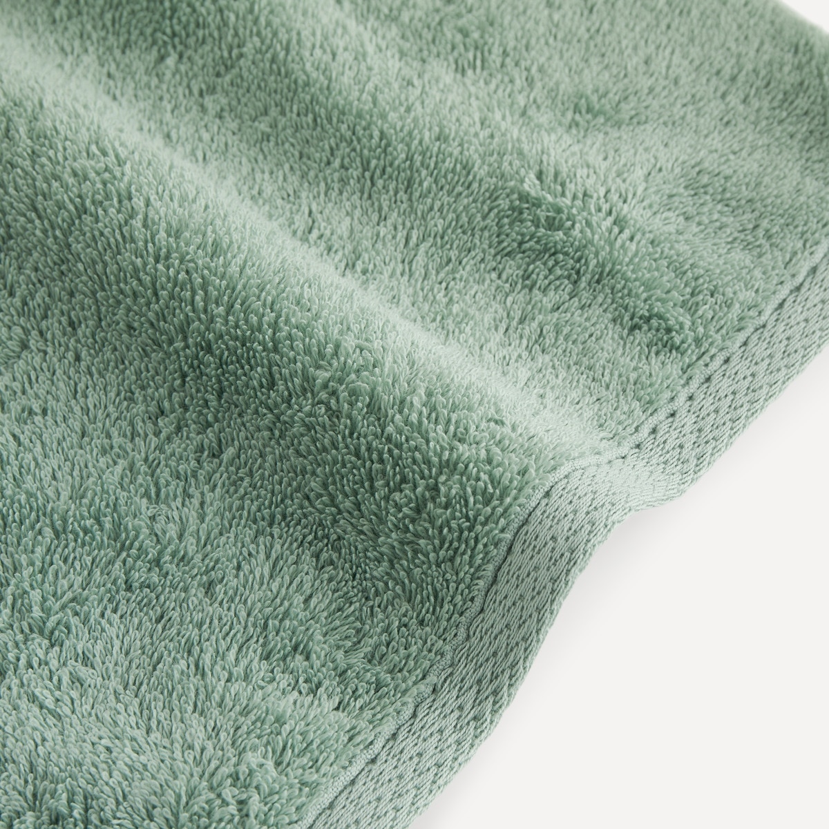 Toalla de baño algodón extrapeinado 550 gr/m2 Kashmir El Corte Inglés - Verde claro Sábana de baño Verde claro-2