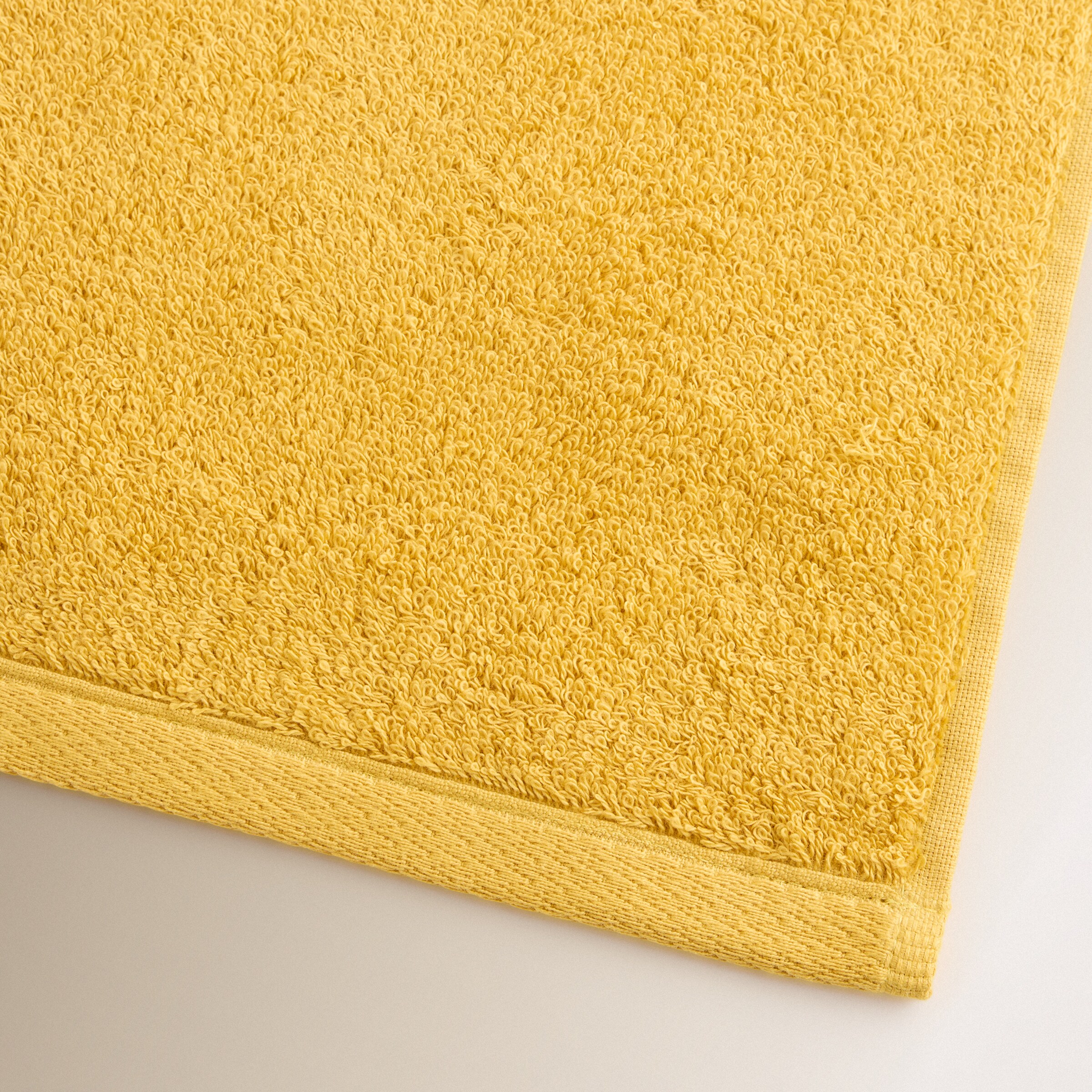 Toalla de baño algodón extrapeinado 550 gr/m2 Kashmir El Corte Inglés - Amarillo Sábana de baño Amarillo-3