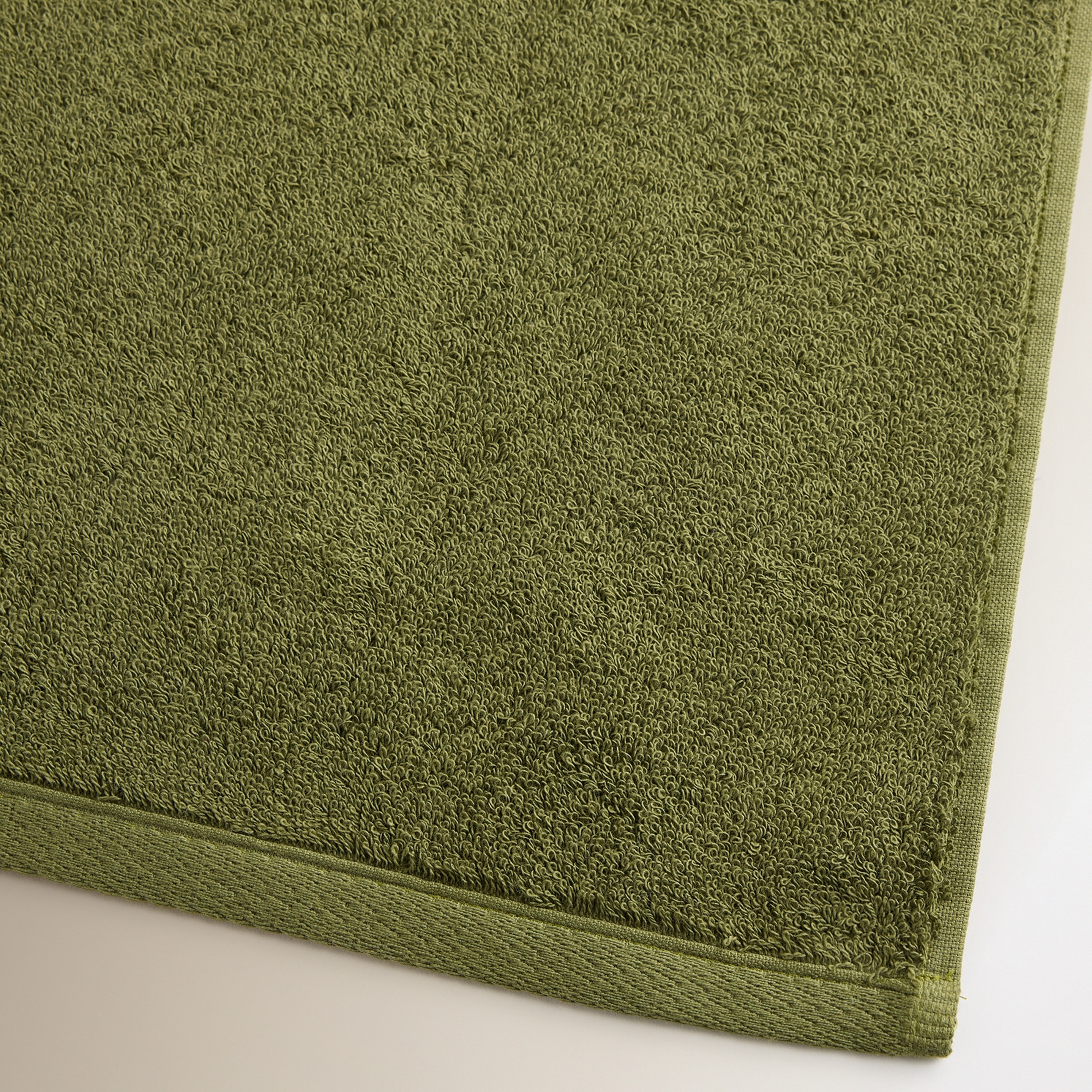 Toalla de baño algodón extrapeinado 550 gr/m2 Kashmir El Corte Inglés - Verde Sábana de baño Verde-3