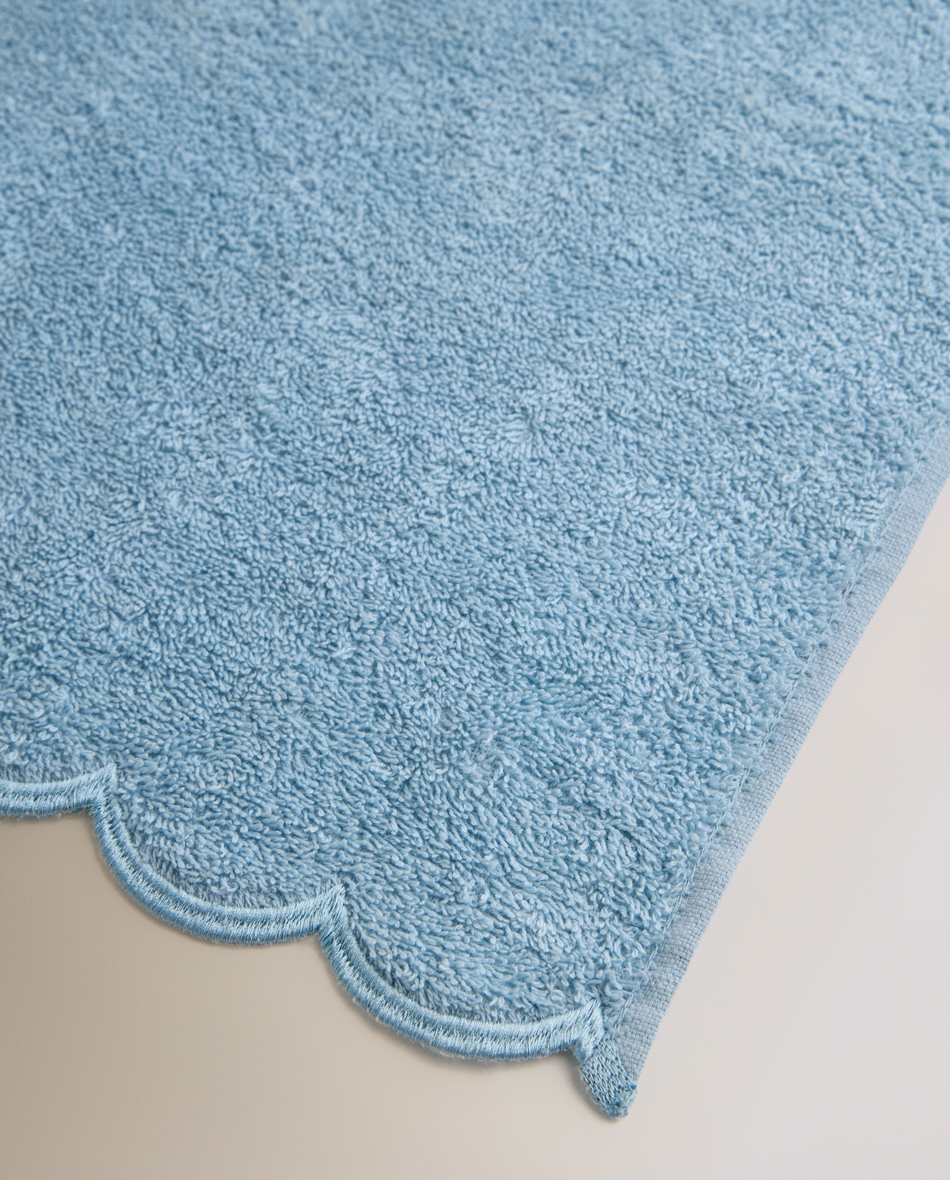 Toalla de baño algodón 500 gr/m2 Ondas El Corte Inglés - Azul Lavabo Azul-3