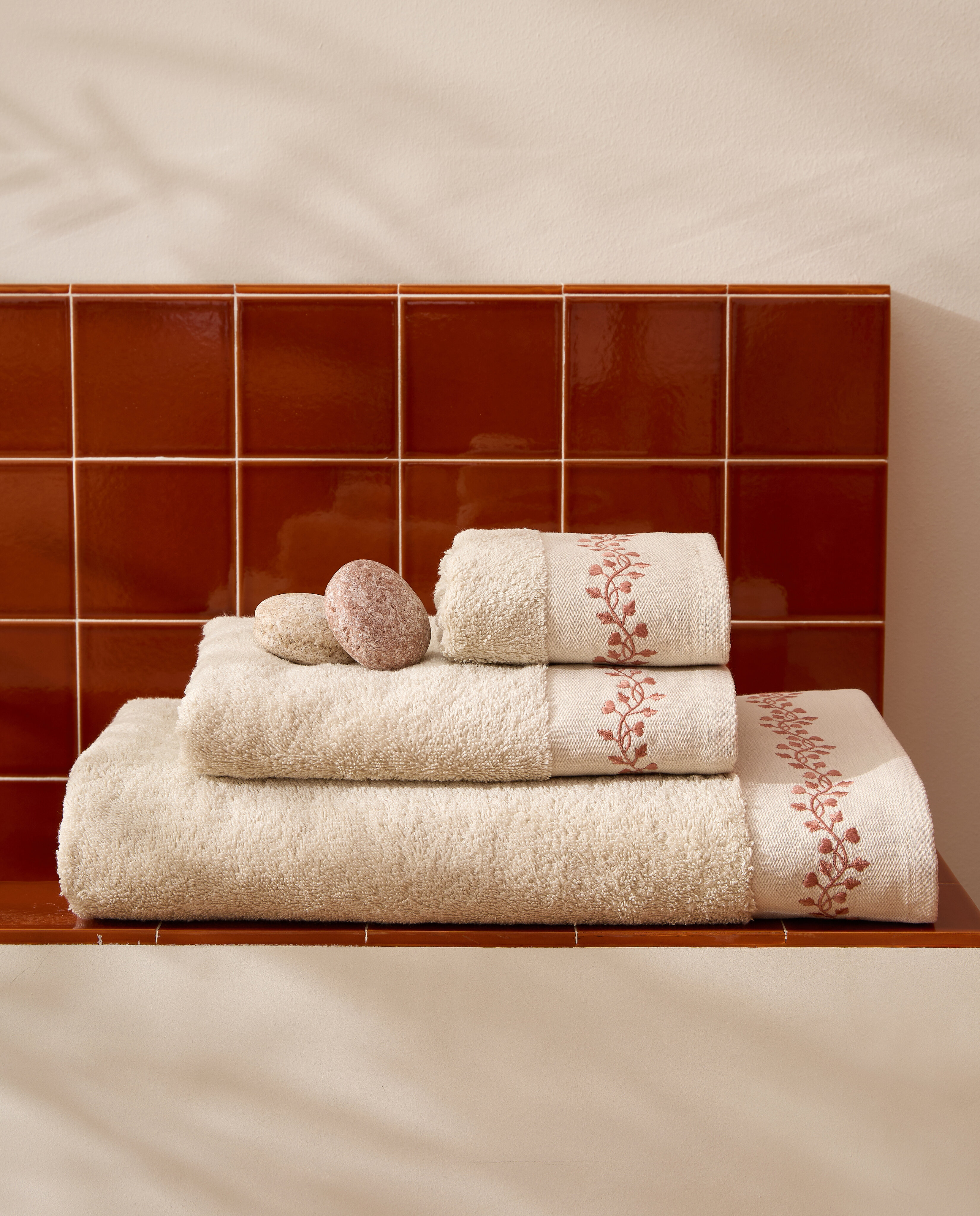 Toalla de baño algodón 500 gr/m2 Grosseto C - Rosa Tocador Rosa-1