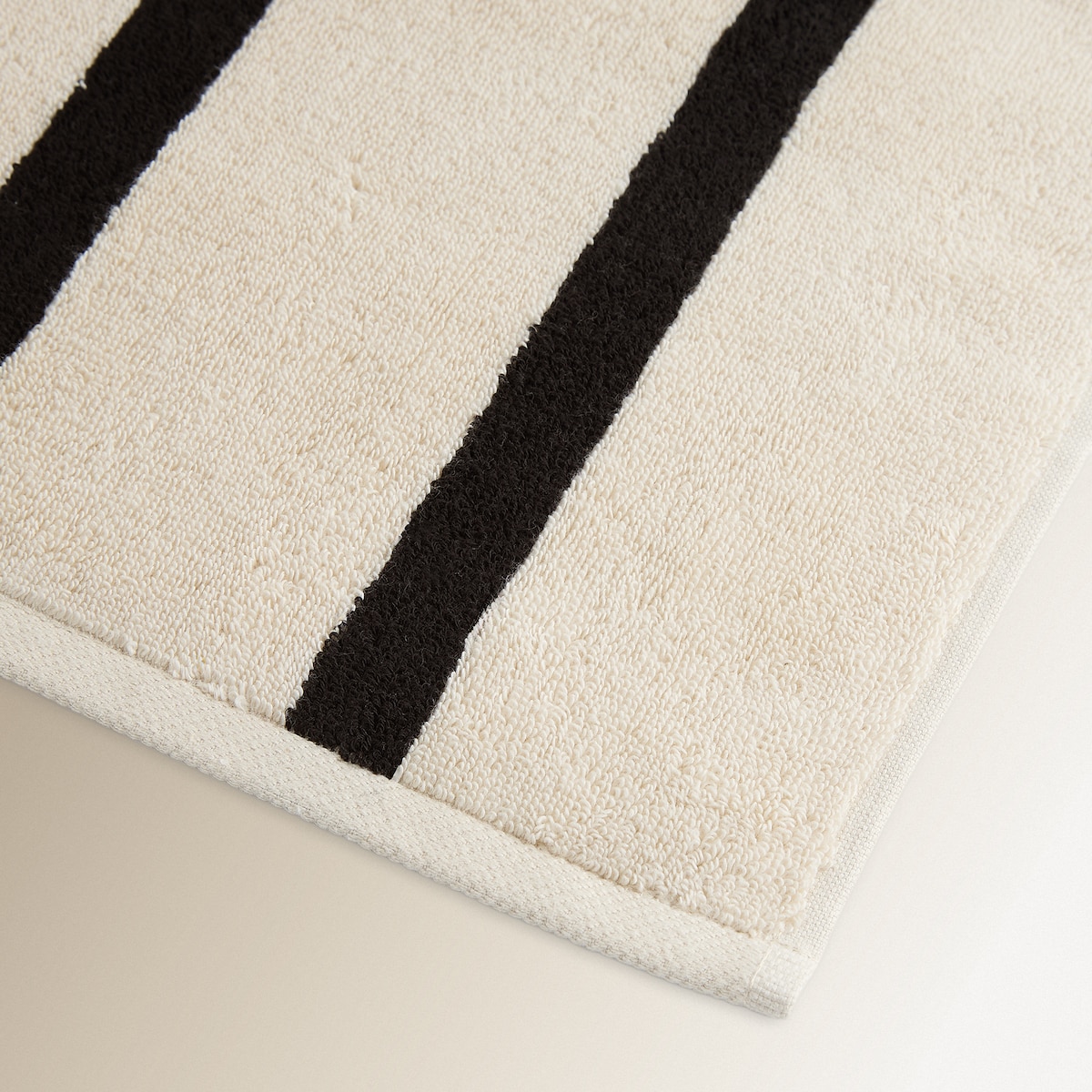 Toalha de Banho de Algodão 600 g/m2 Lincol Preto-3