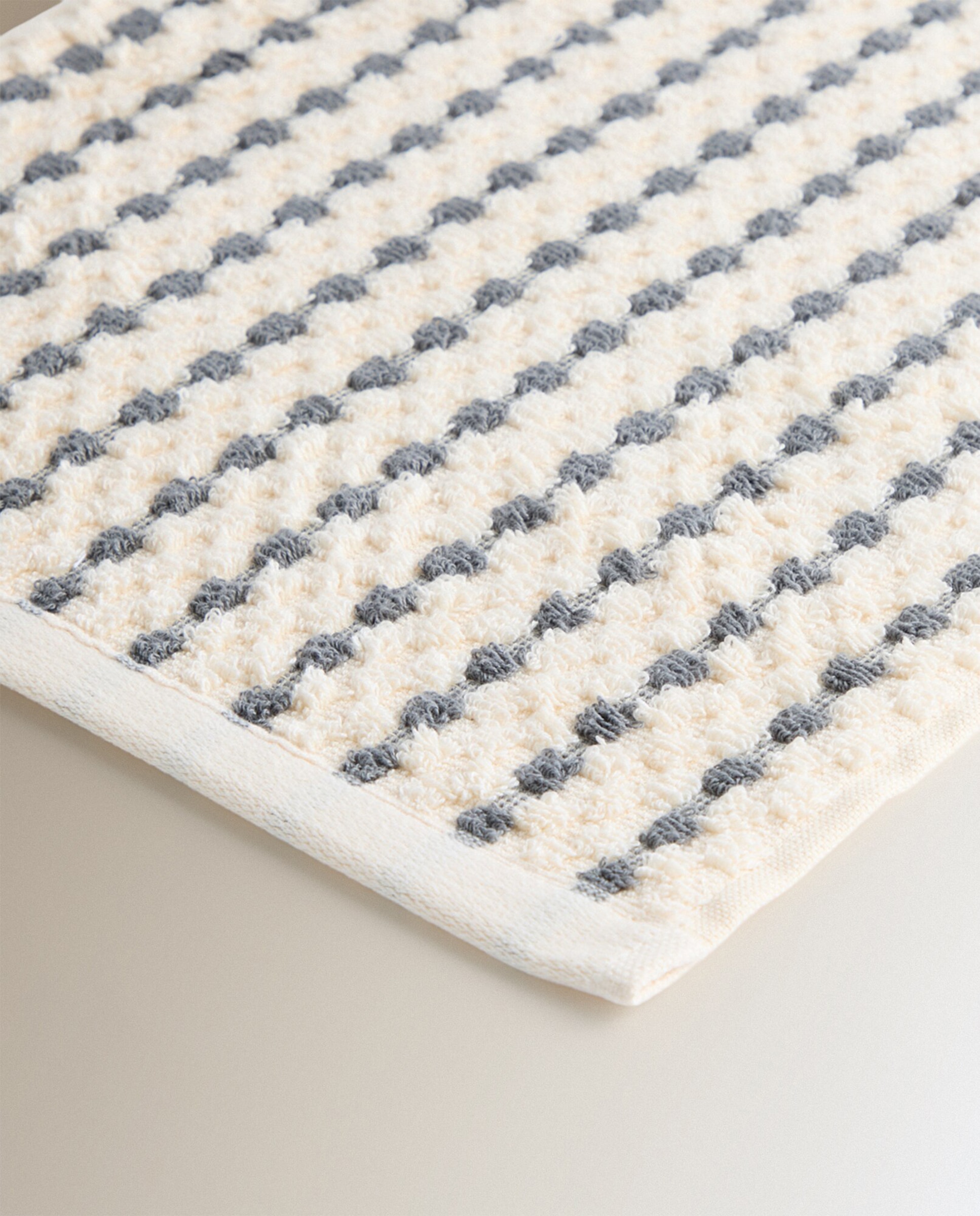 Toalha de Banho de Algodão Jucla Room - 500 g/m2 Cinzento-3