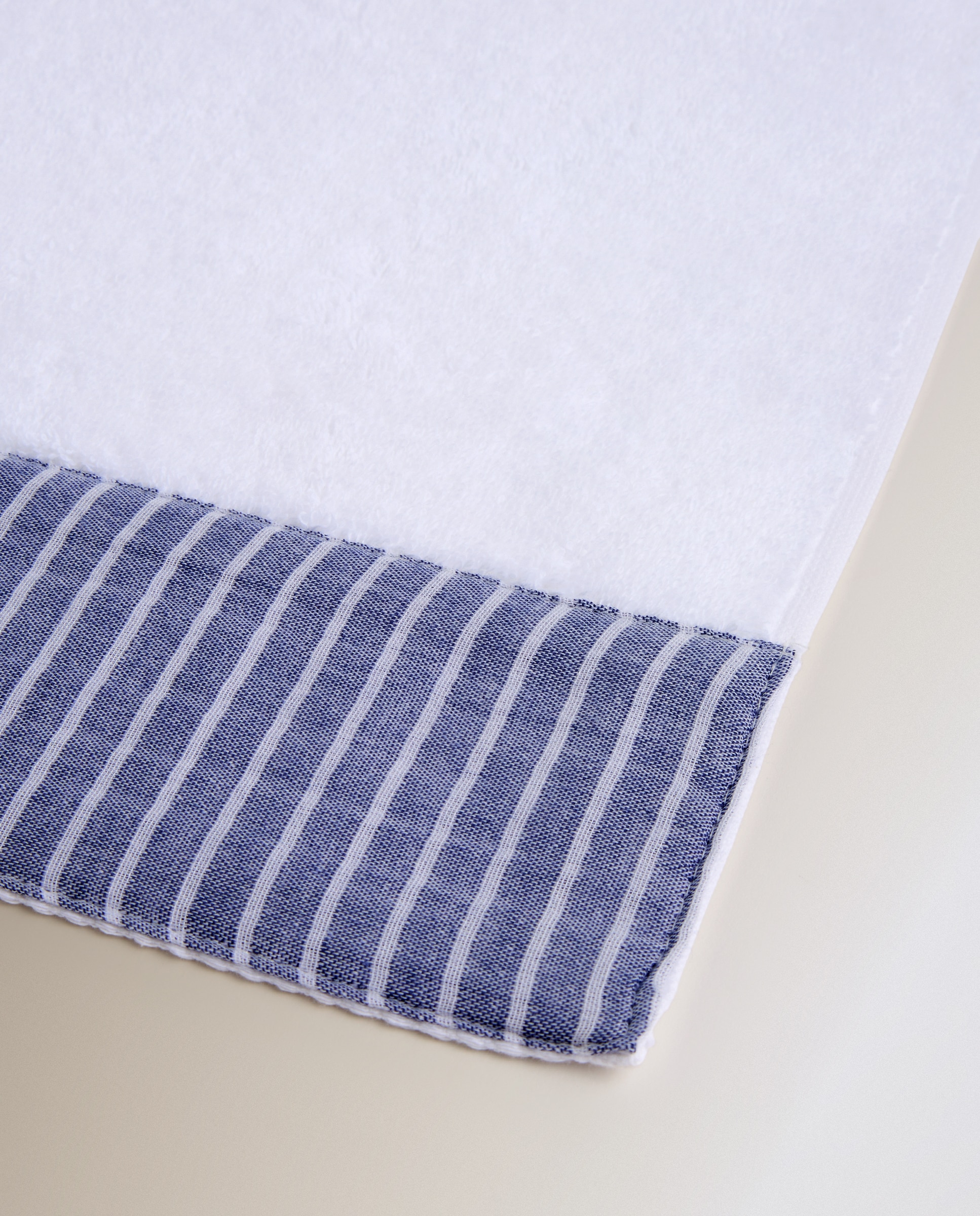 Toalla de baño algodón 500 gr/m2 Reine - Blanco Tocador Blanco-3