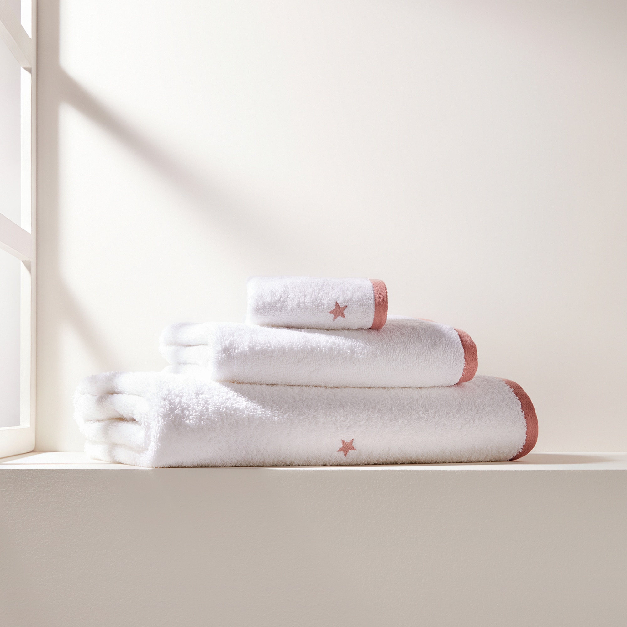Toalha Infantil de Banho em Algodão 550 g/m2 Stellar Rosa-1
