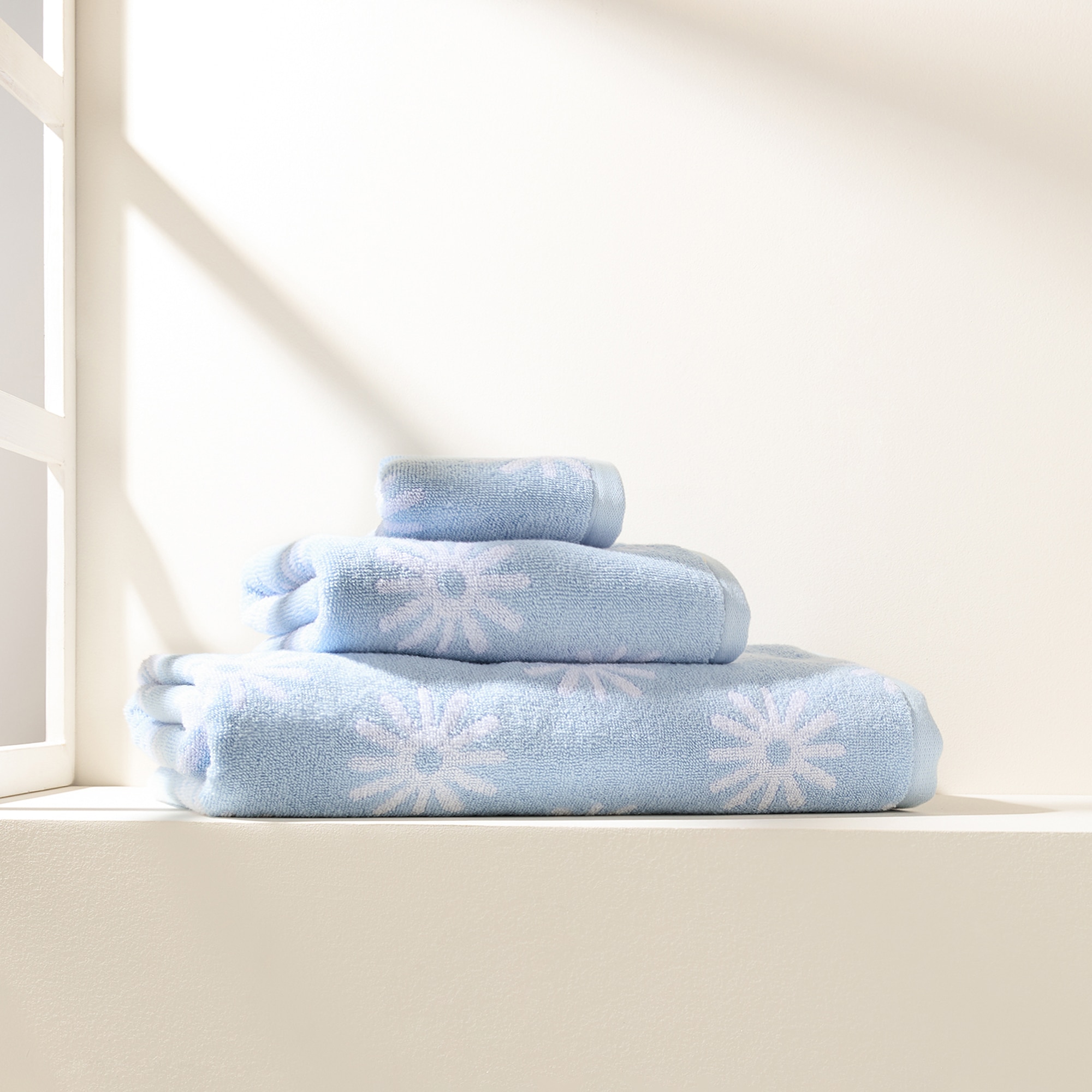 Imagen 0 de Toalla de baño algodón 450 gr/m2 Daisy Basics El Corte Inglés