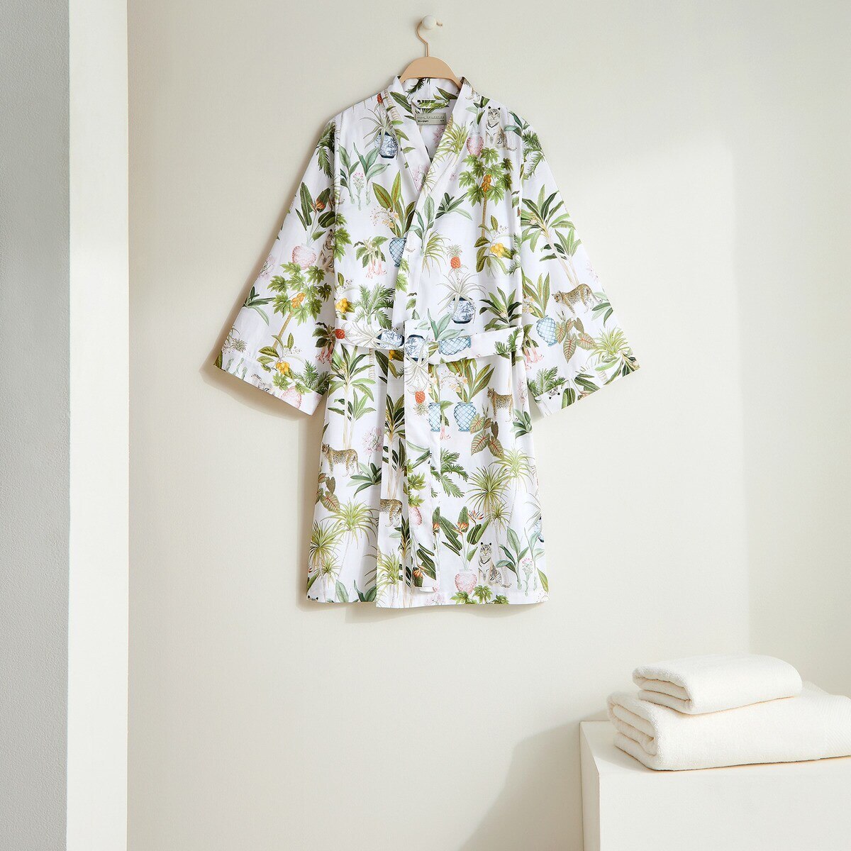 Imagem 0 de Roupão de Banho Tipo Kimono Tropico em Algodão - 100 g/m2