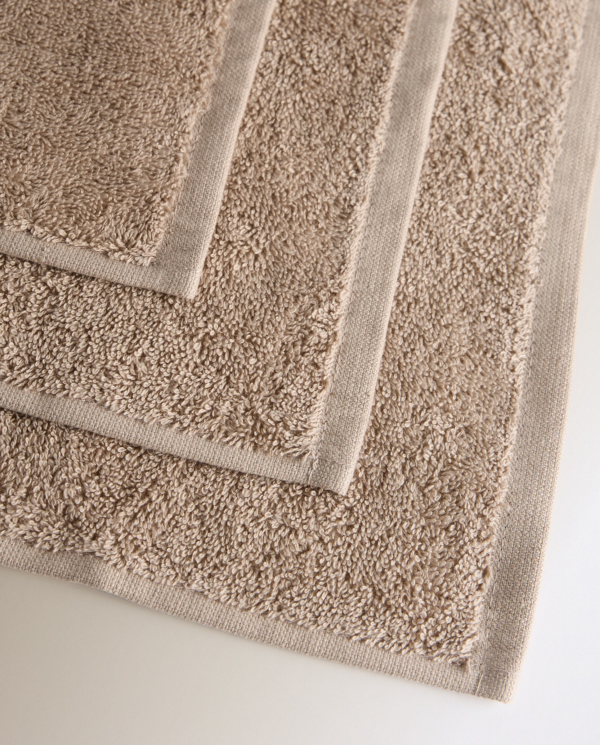 Set de 4 toallas de y cesta algodón 500 gr/m2 Guest - Beige Tocador Beige-4