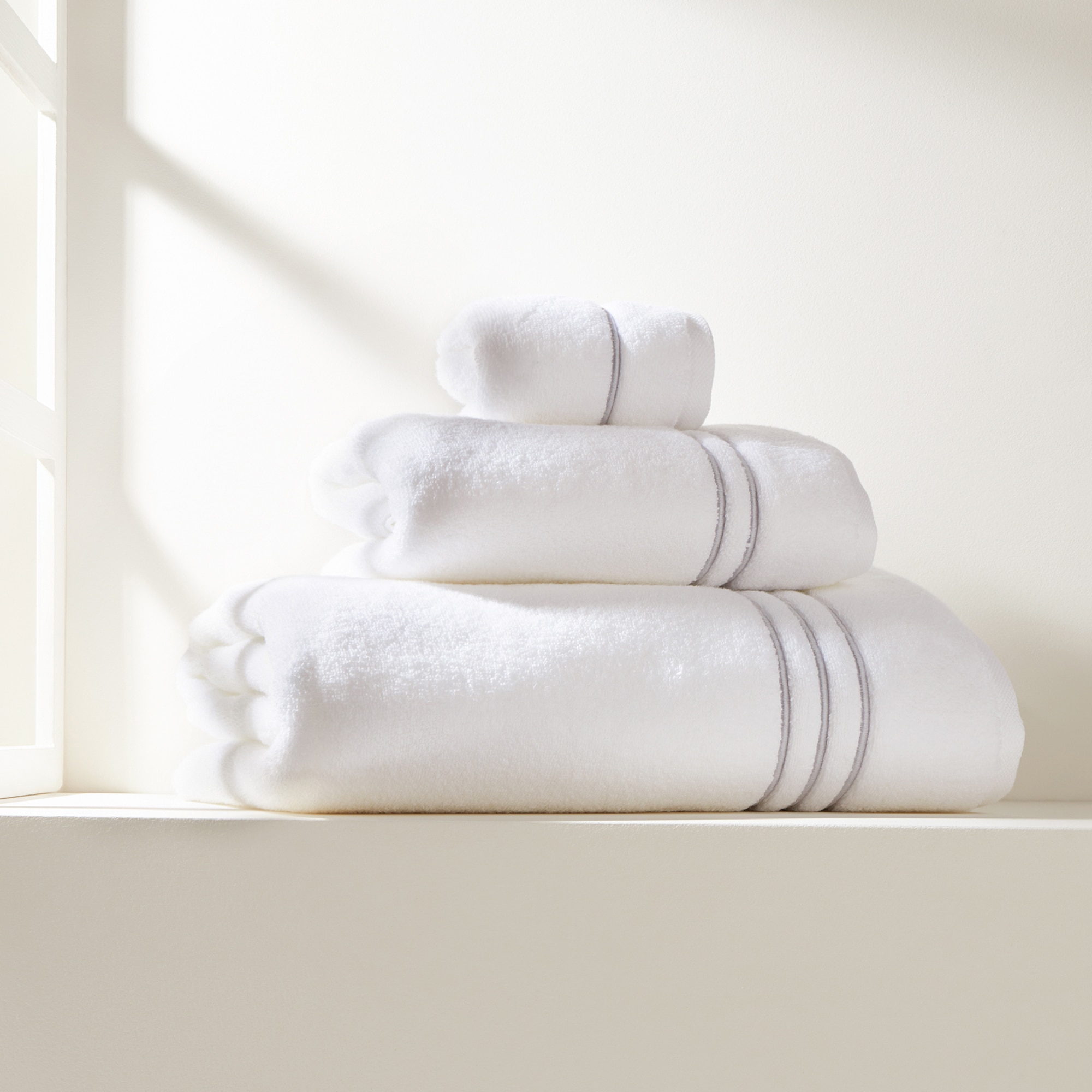 Toalla de baño algodón 600 gr/m2 Orgánico Luxury El Corte Inglés - Plata Tocador Plata-1