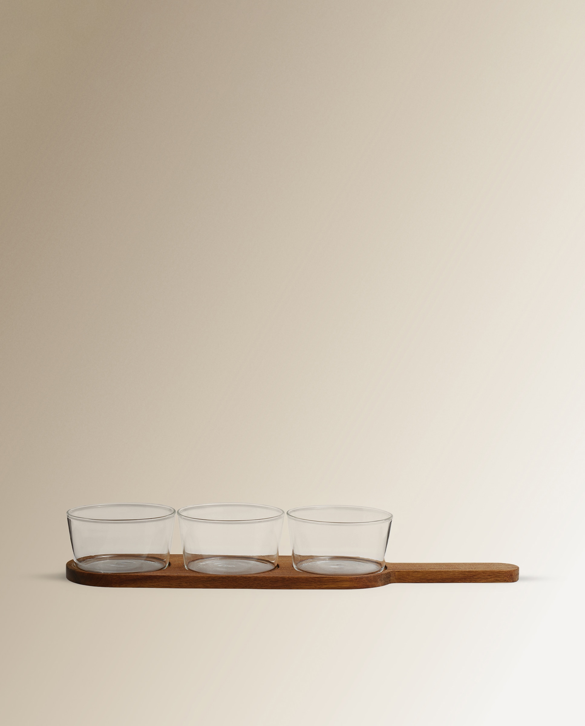 Fuente de madera con 3 recipientes para aperitivos Universal El Corte Inglés