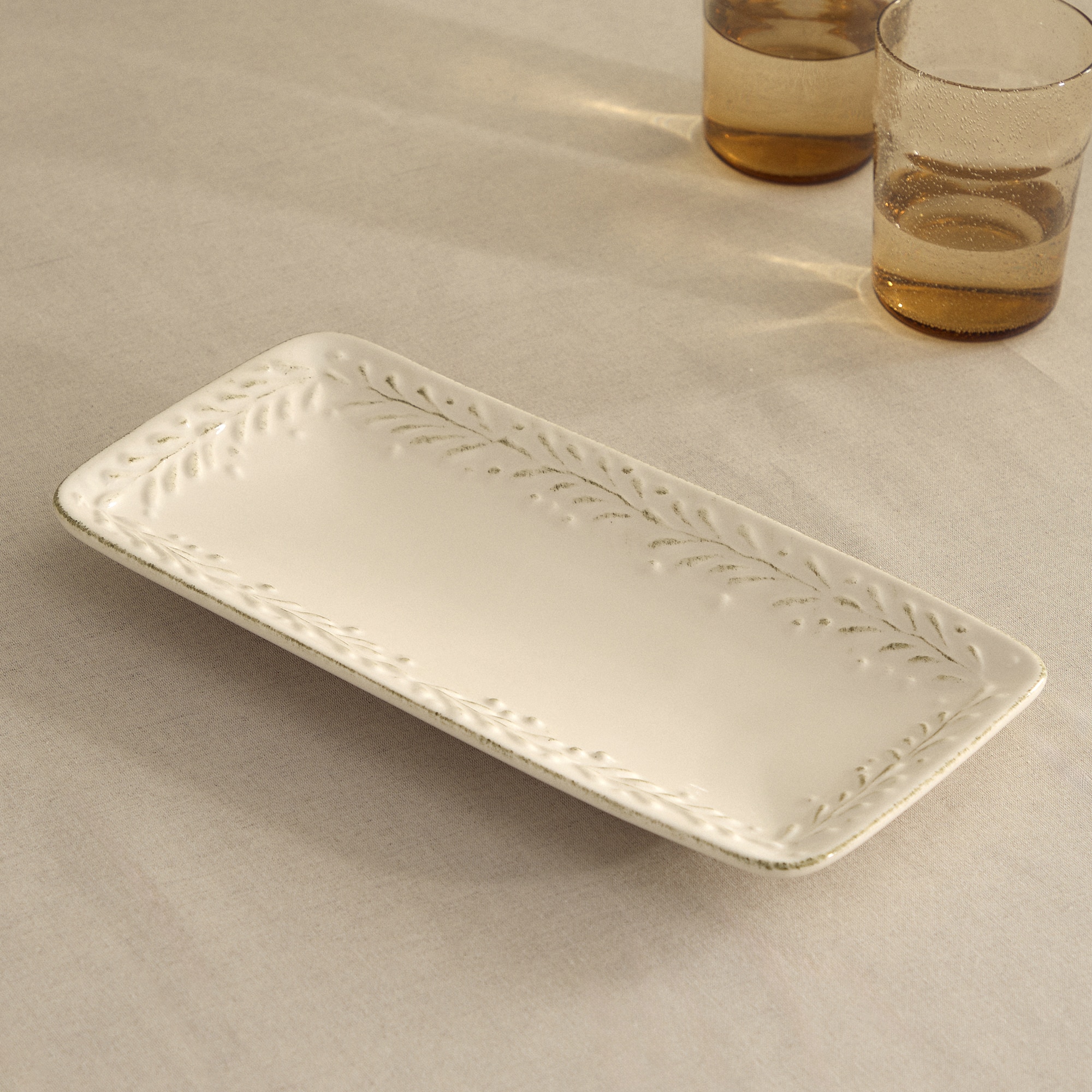 Travessa Quadrada Pintada à Mão Emma Branco-1