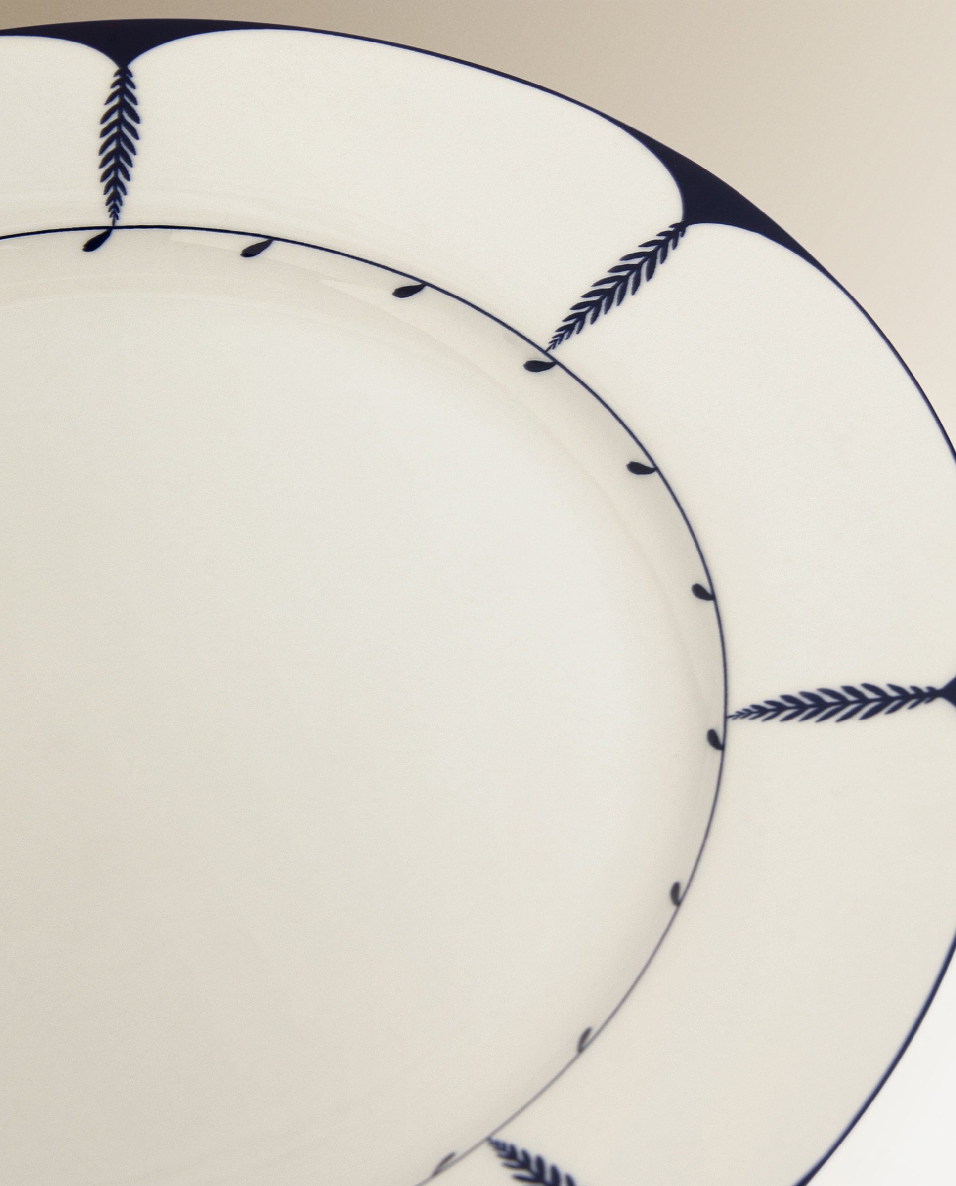 Prato Raso Alfama Branco-3