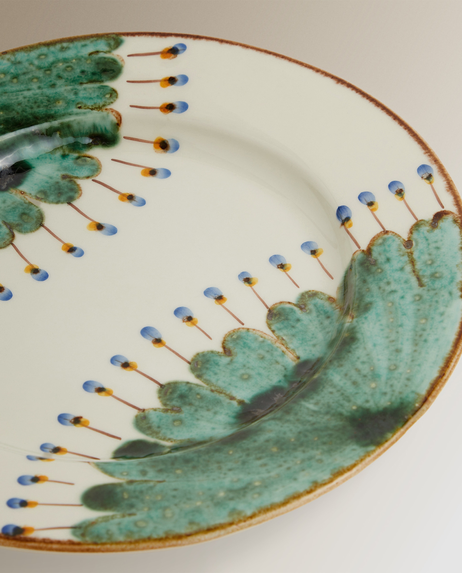 Prato Raso Pintado à Mão Pavone Verde-4