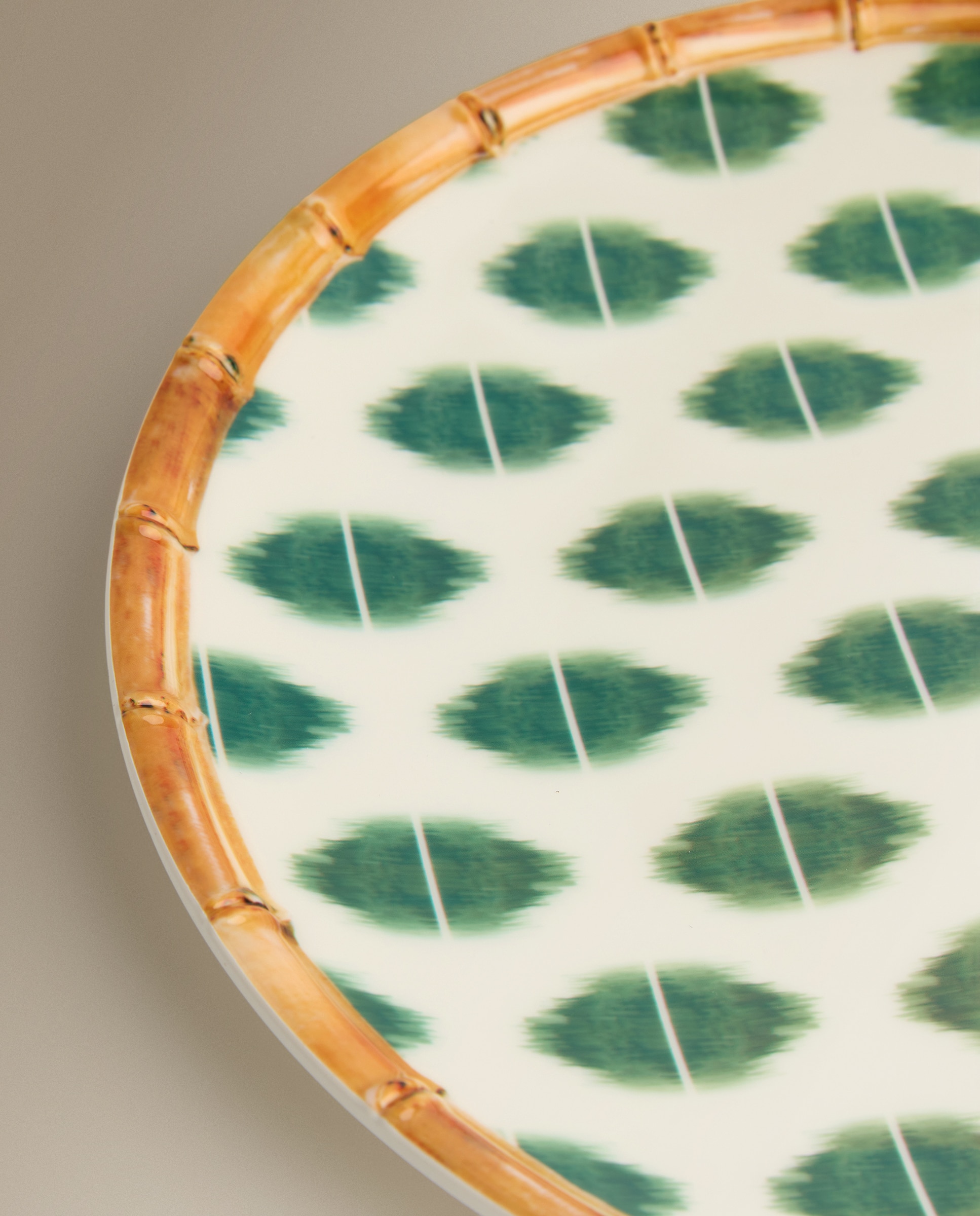 Prato raso de melamina para exterior Ikat Verde-4