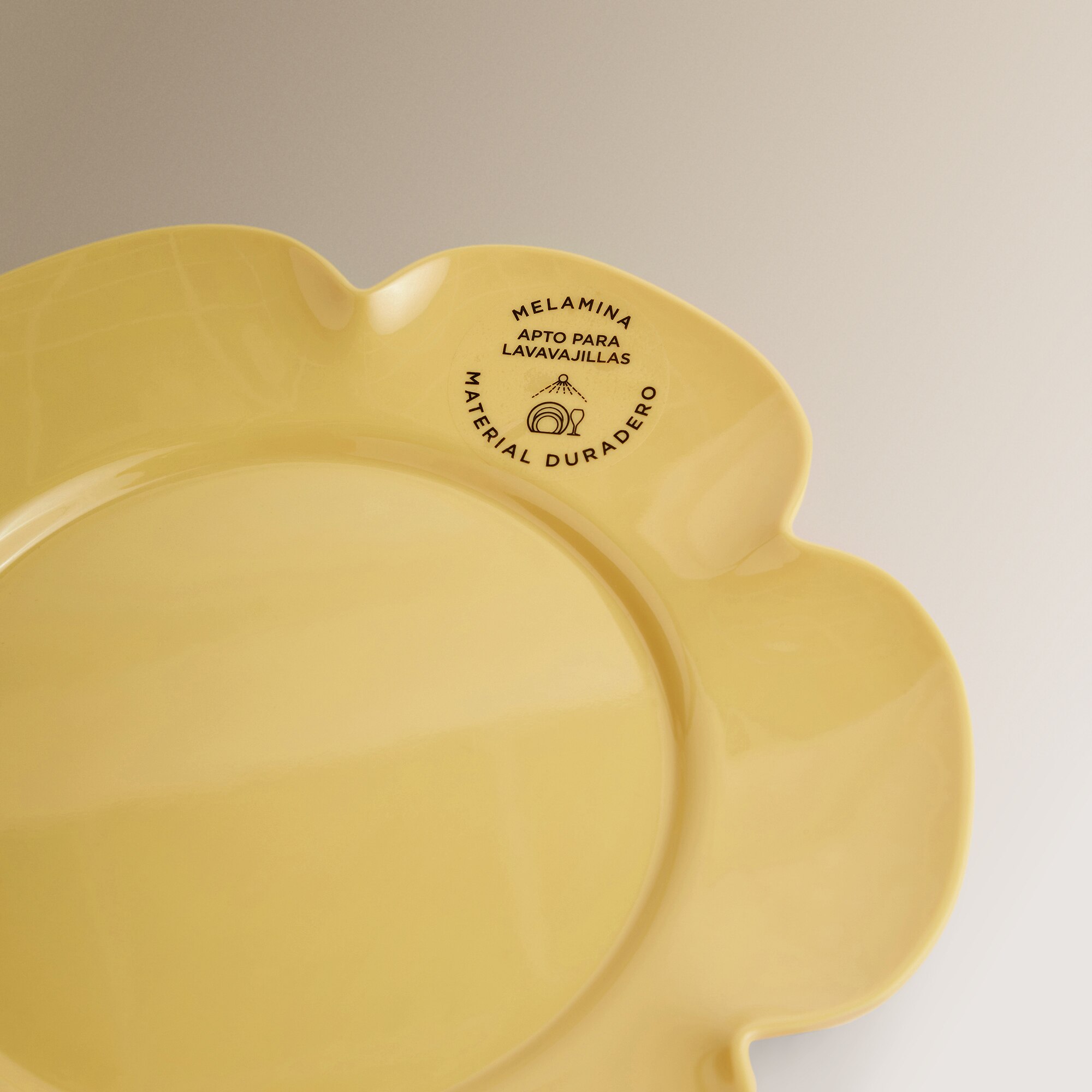 Plato de postre de melamina con forma Flower Market Basics El Corte Inglés Amarillo-5