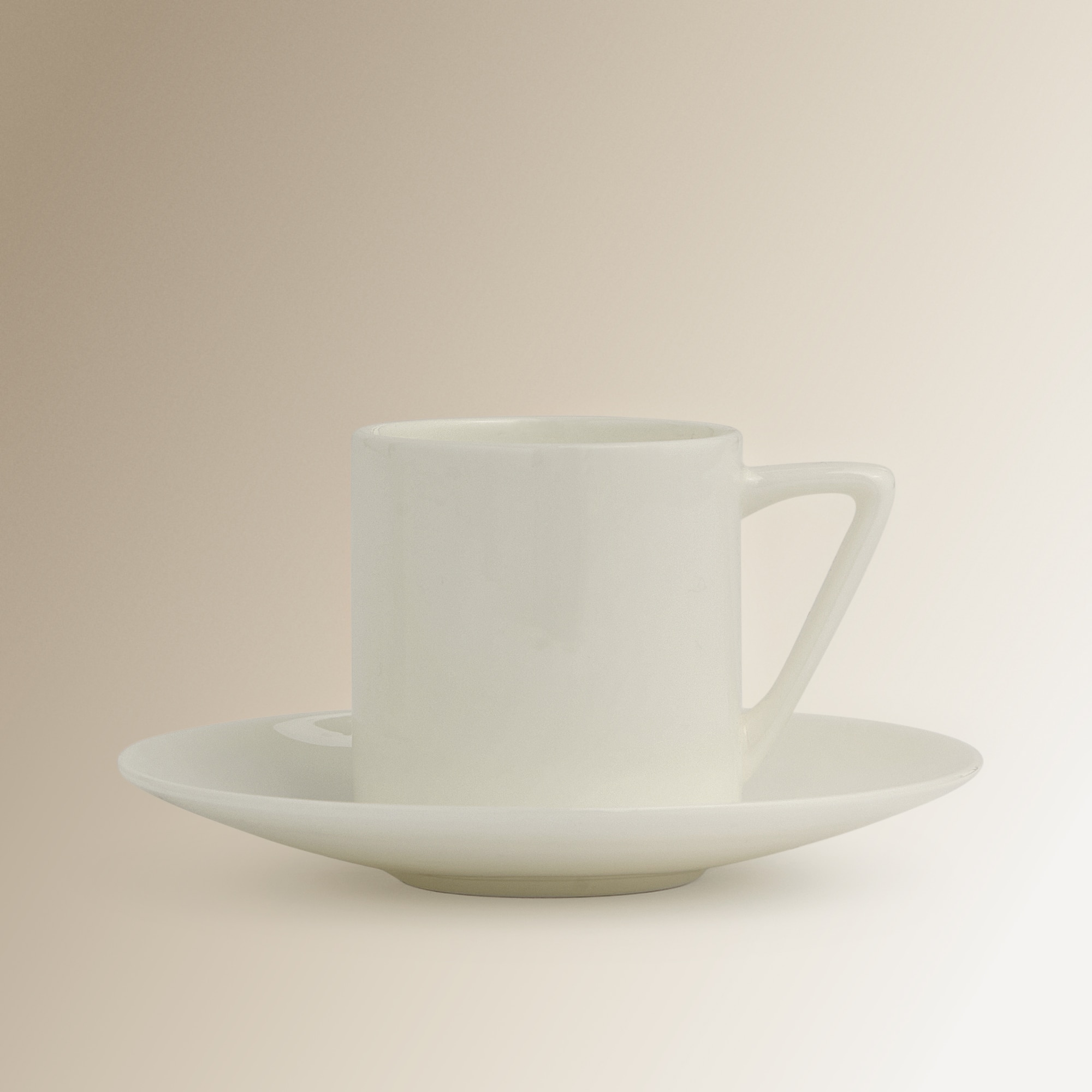 Chávena de Café com Prato Redondo com Alça Bone China Essential Branco-5