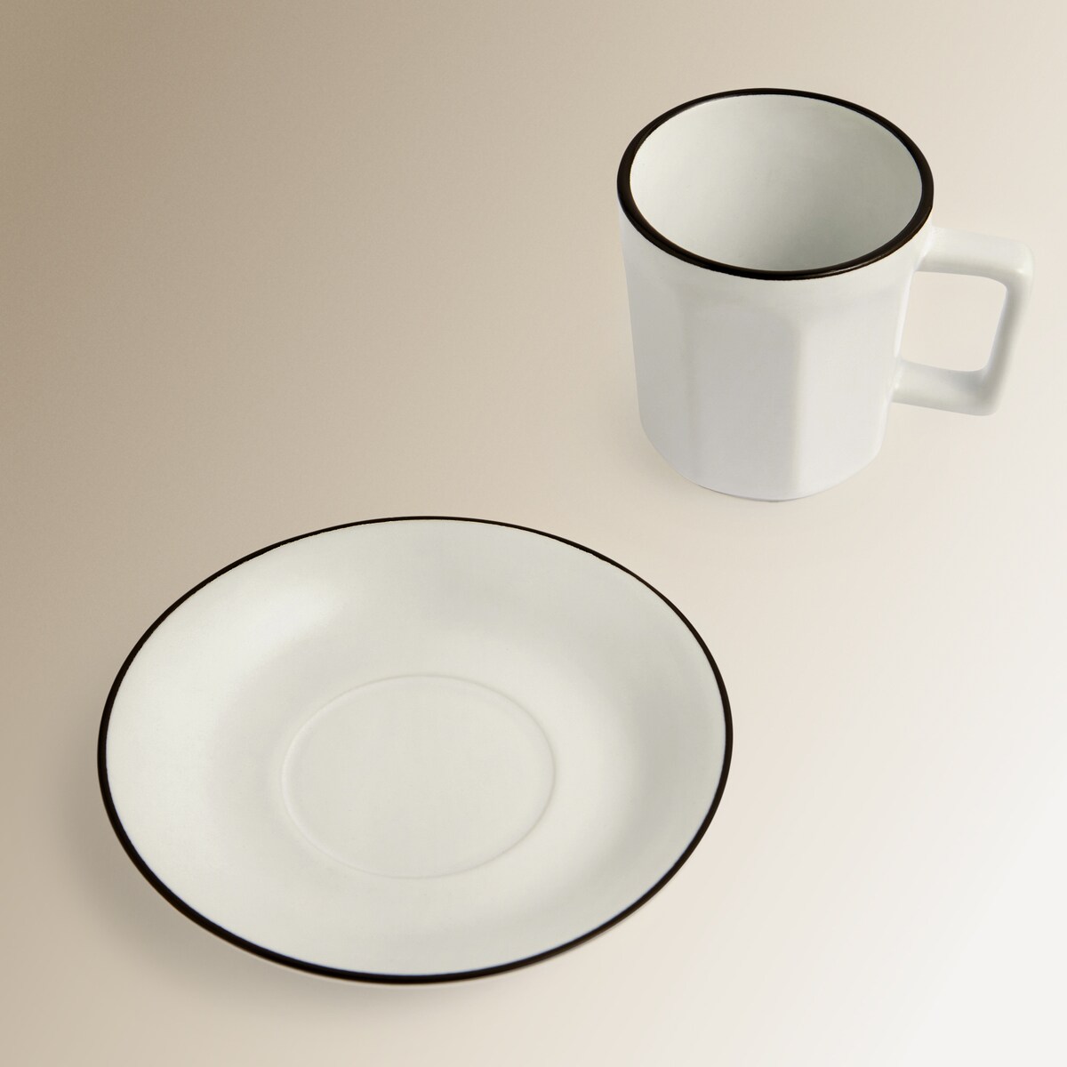 Taza de café con plato Brunch Basics El Corte Inglés · Basics El