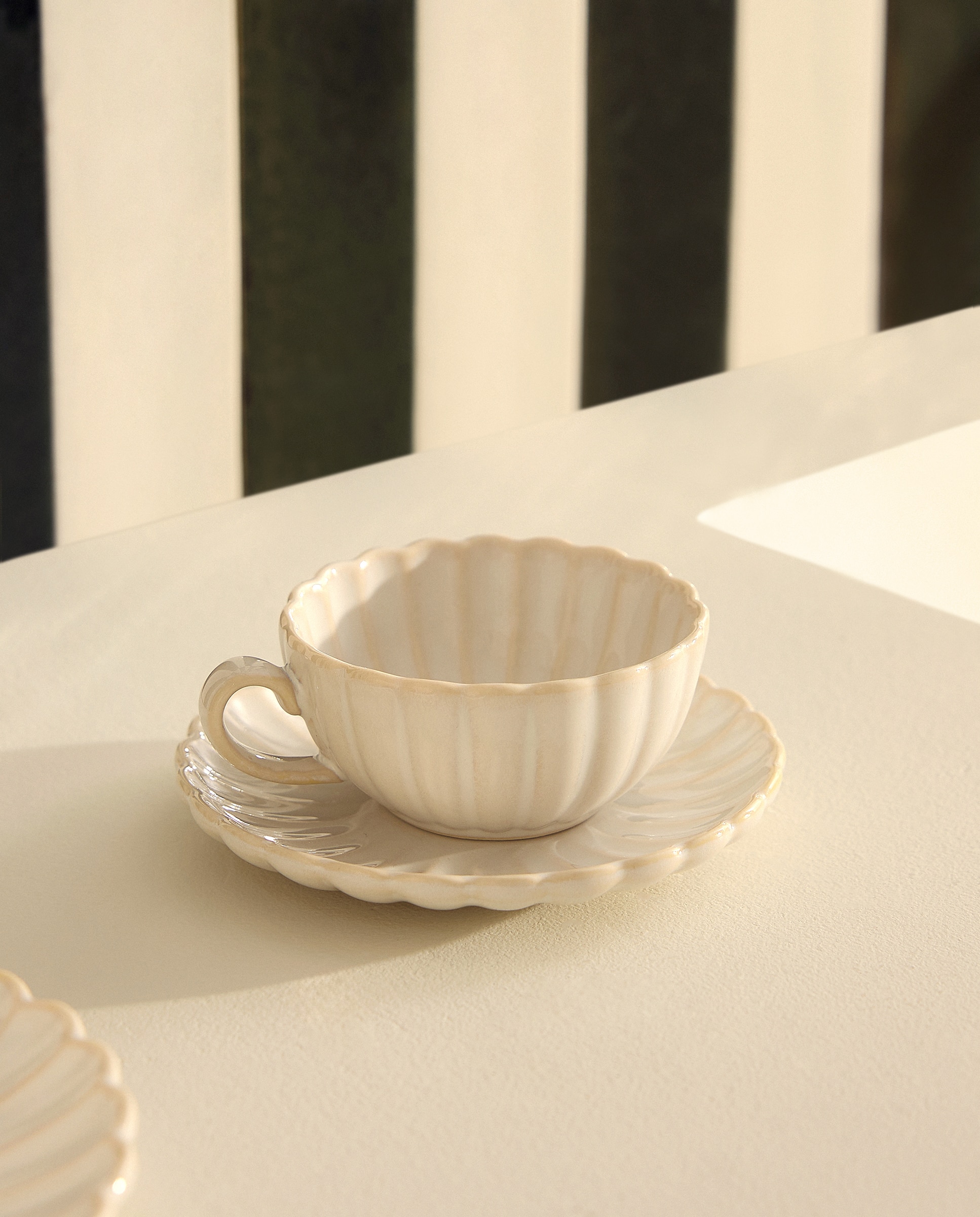 Imagem 0 de Chávena de café com pires Dália