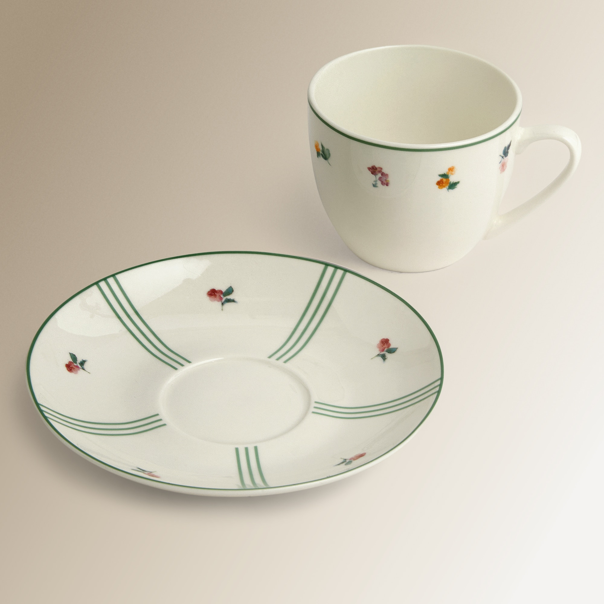 Conjunto de Chávena de Chá com Prato Fiore Branco-2