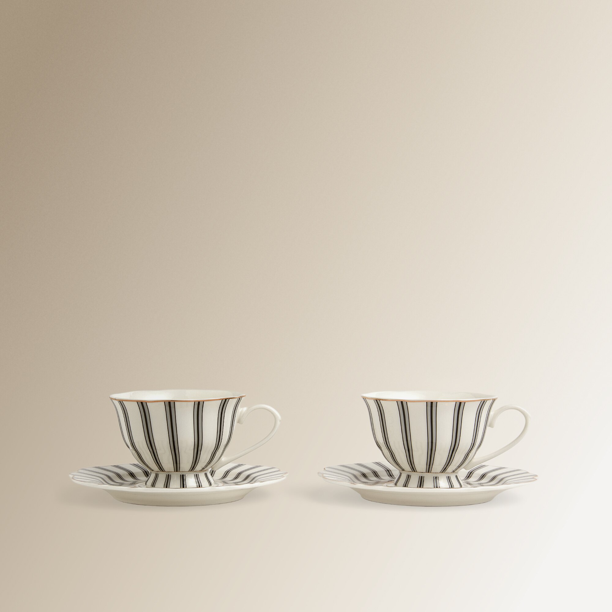 Conjunto de 2 Chávenas de Chá com Prato Hélice Preto-1