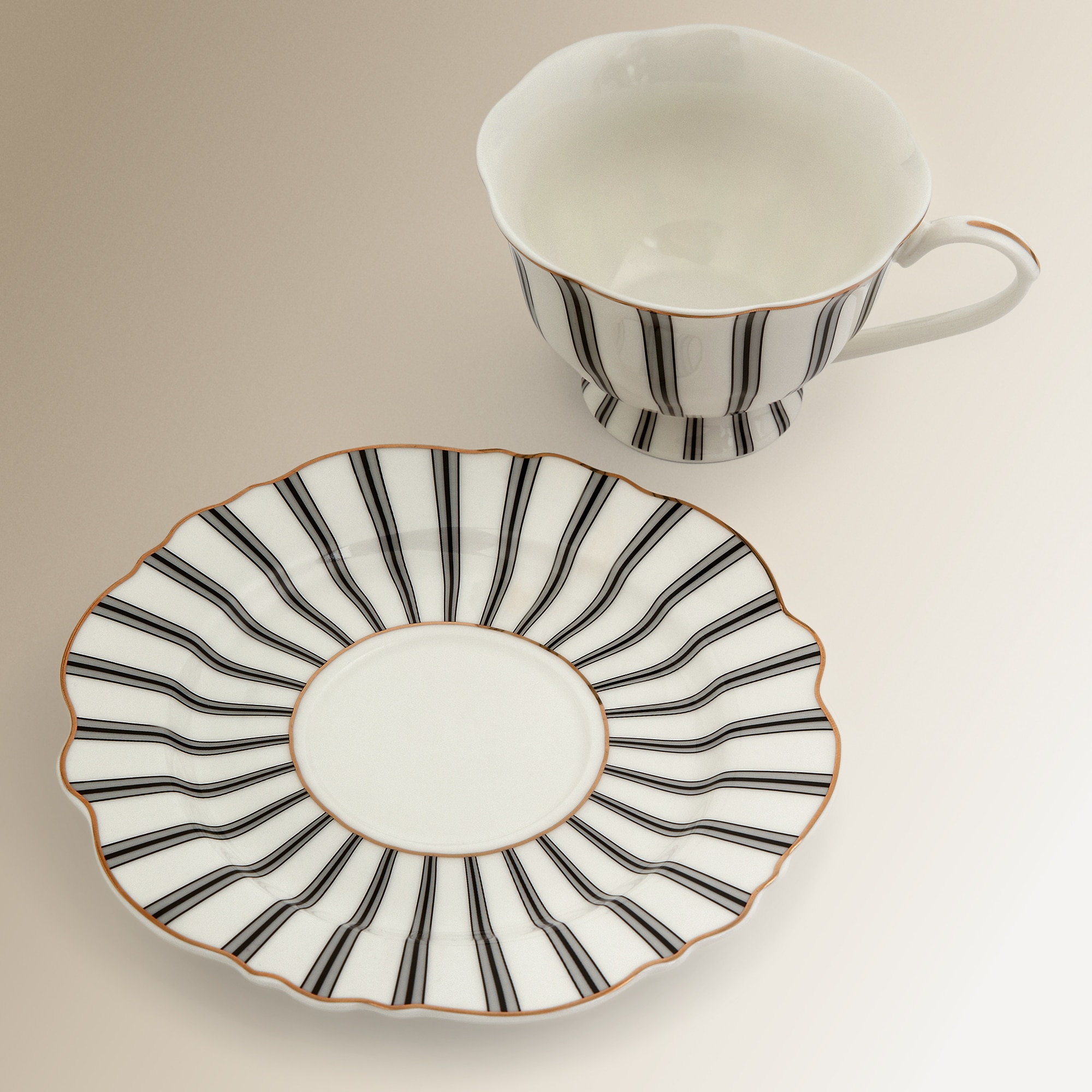 Conjunto de 2 Chávenas de Chá com Prato Hélice Preto-2