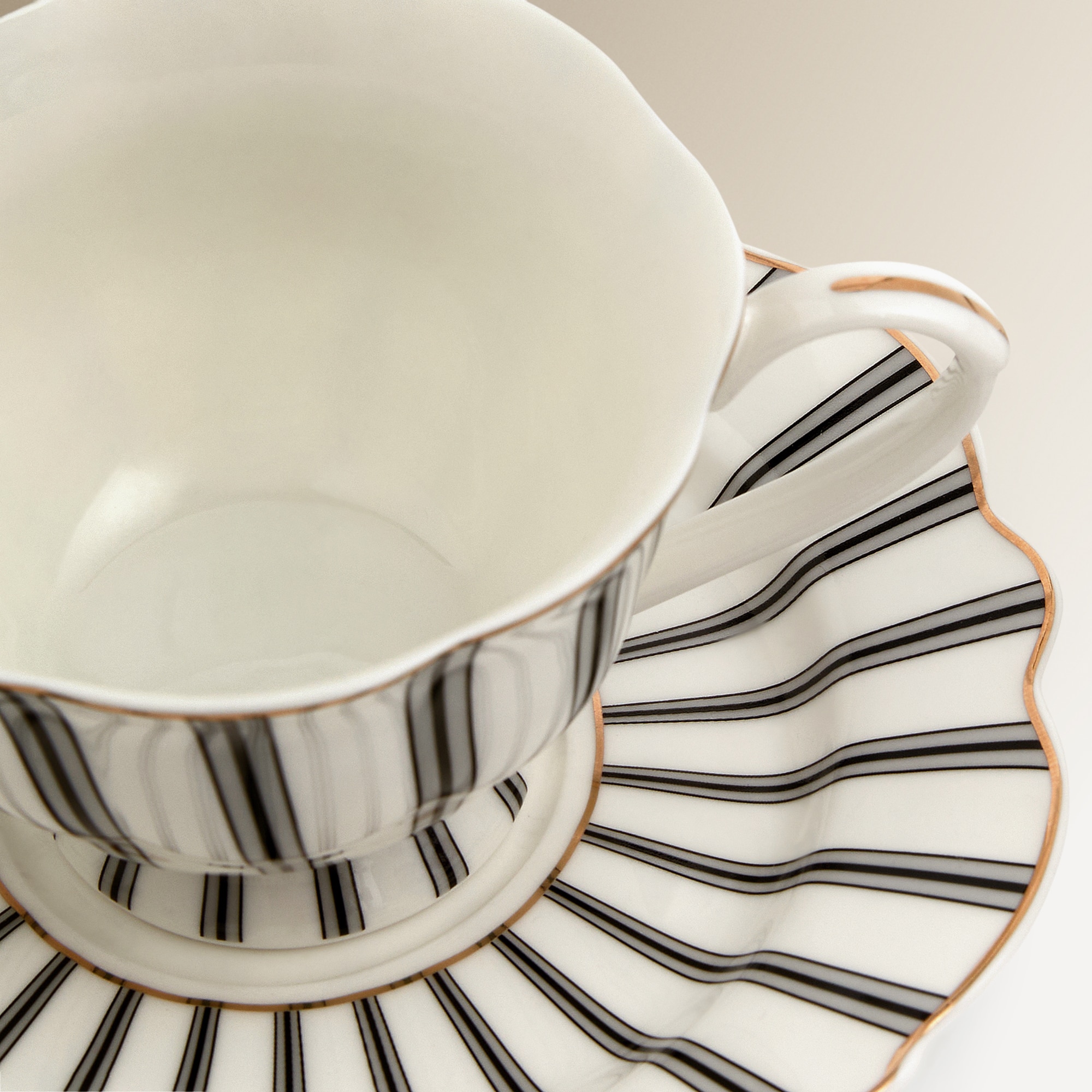 Conjunto de 2 Chávenas de Chá com Prato Hélice Preto-3