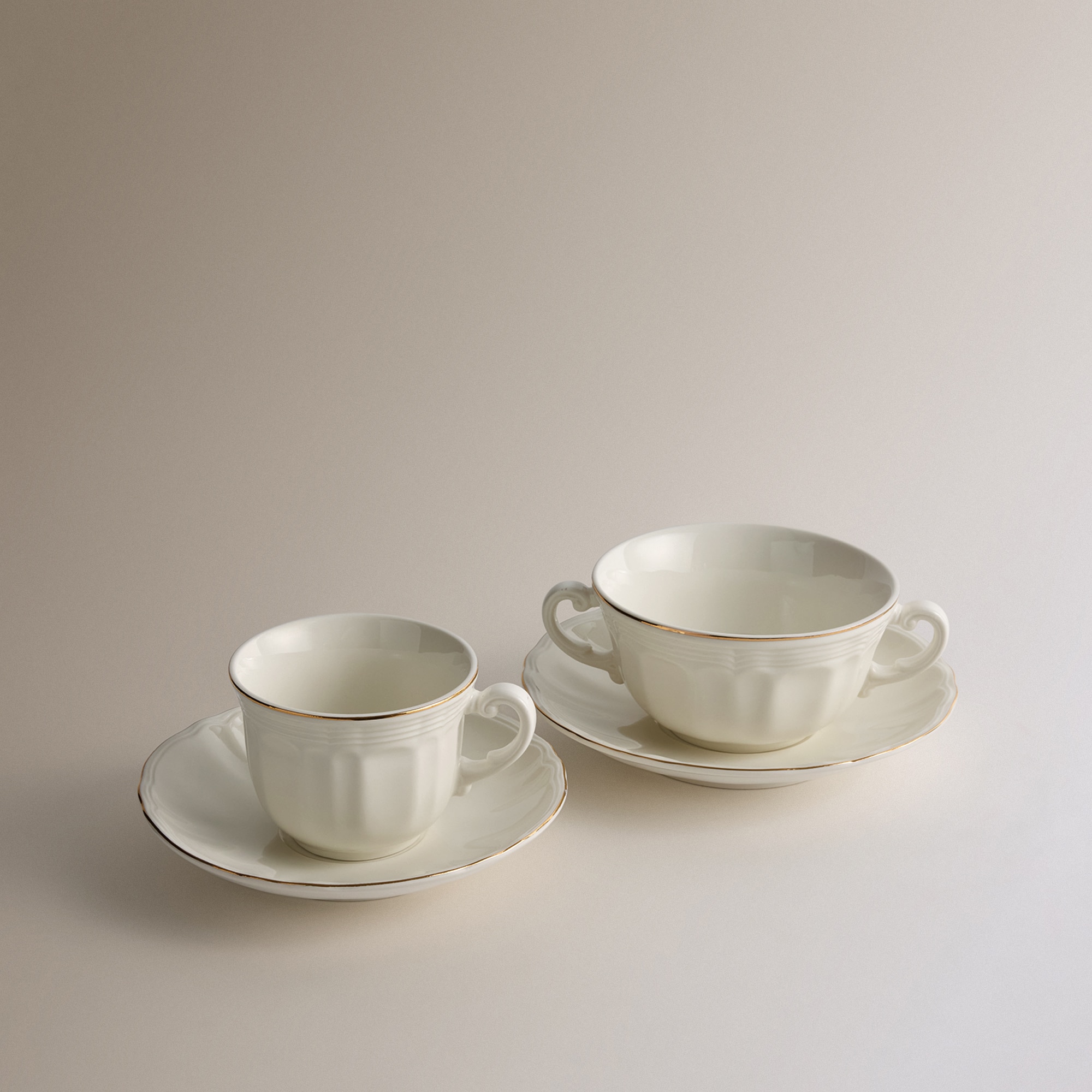 Chávena de Consommé com Prato Fio Dourado Branco-4