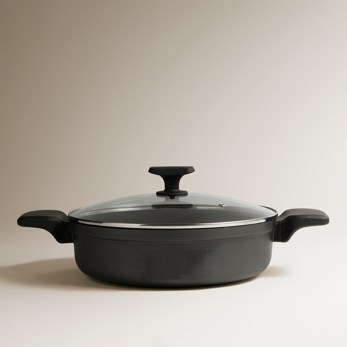 Cacerola baja de aluminio fundido Basics El Corte Inglés Negro-1