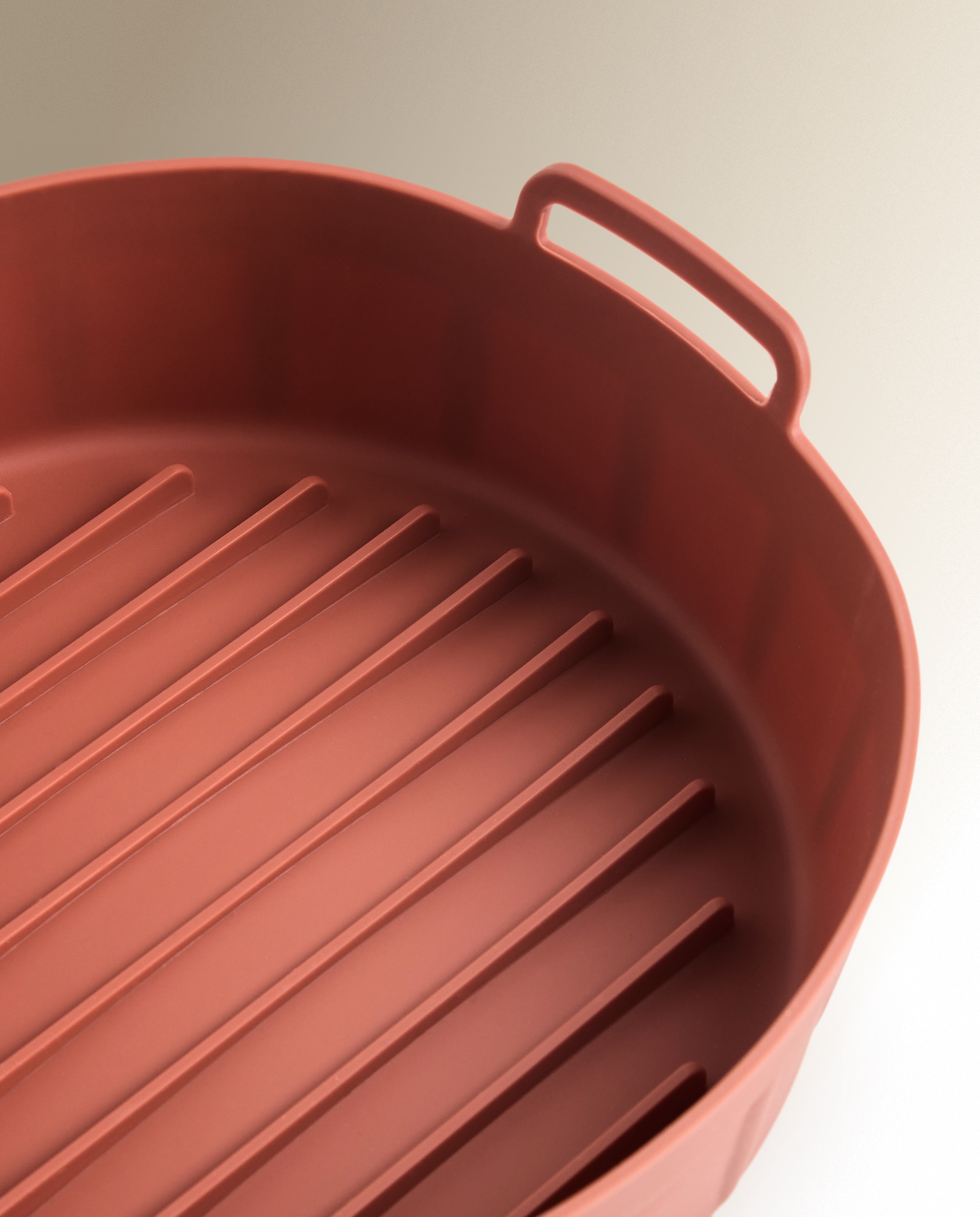 Cesta Redonda com Asas para o Forno Airfryer Vermelho-3