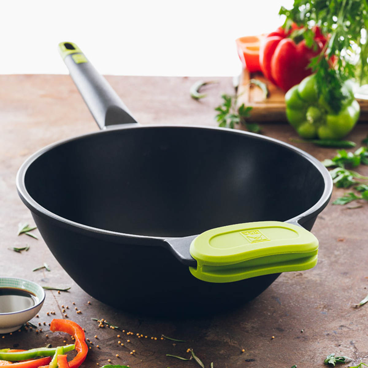 Wok de alumínio fundido Preto-4