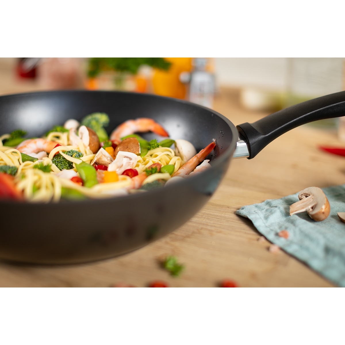 Wok aluminio Easy Induction Kuhn Rikon Negro-4