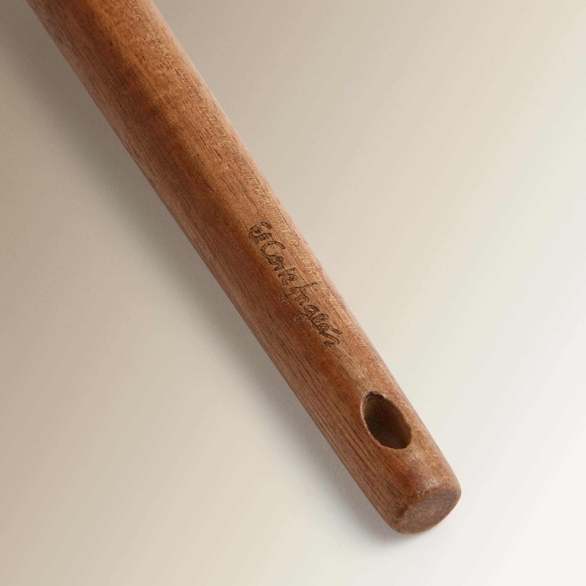 Batedeira de varetas de silicone e madeira de acácia Cru-3