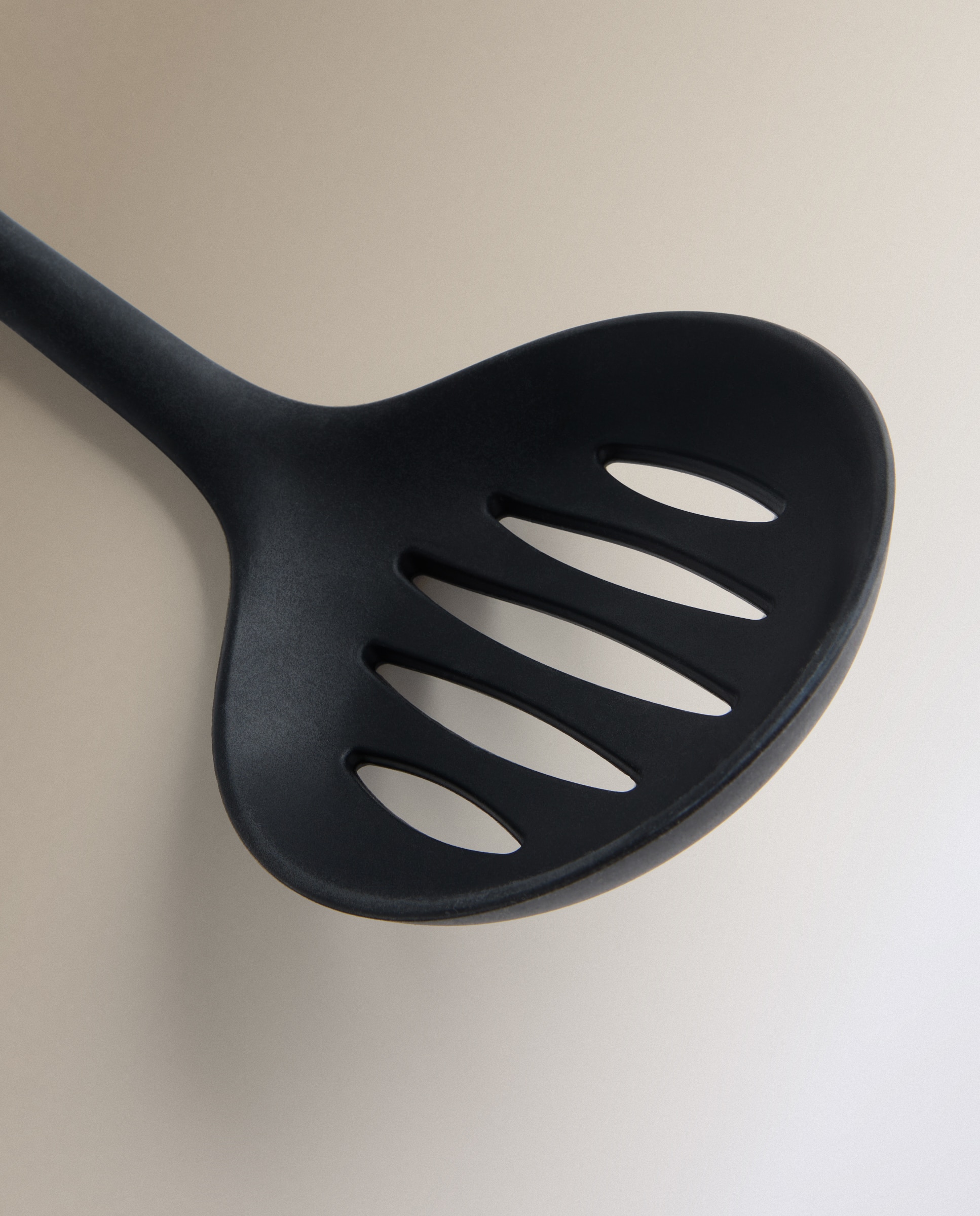 Escumadeira de Silicone Preto-2